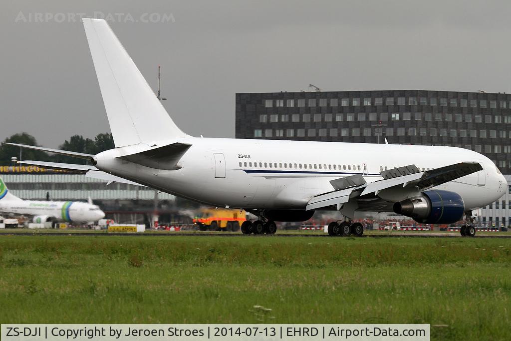 ZS-DJI, 1986 Boeing 767-216 C/N 23624, Arrival of the Dutch Football Team in Holland after a great 3rd place at the World Campions in Brasil.