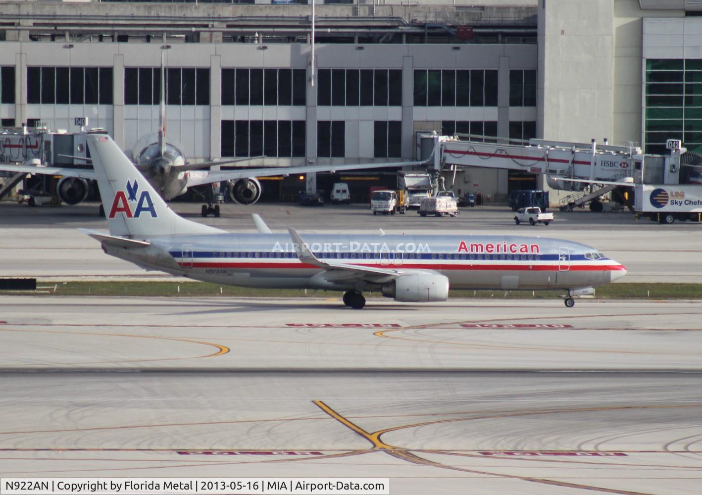 N922AN, 1999 Boeing 737-823 C/N 29523, American 737-800
