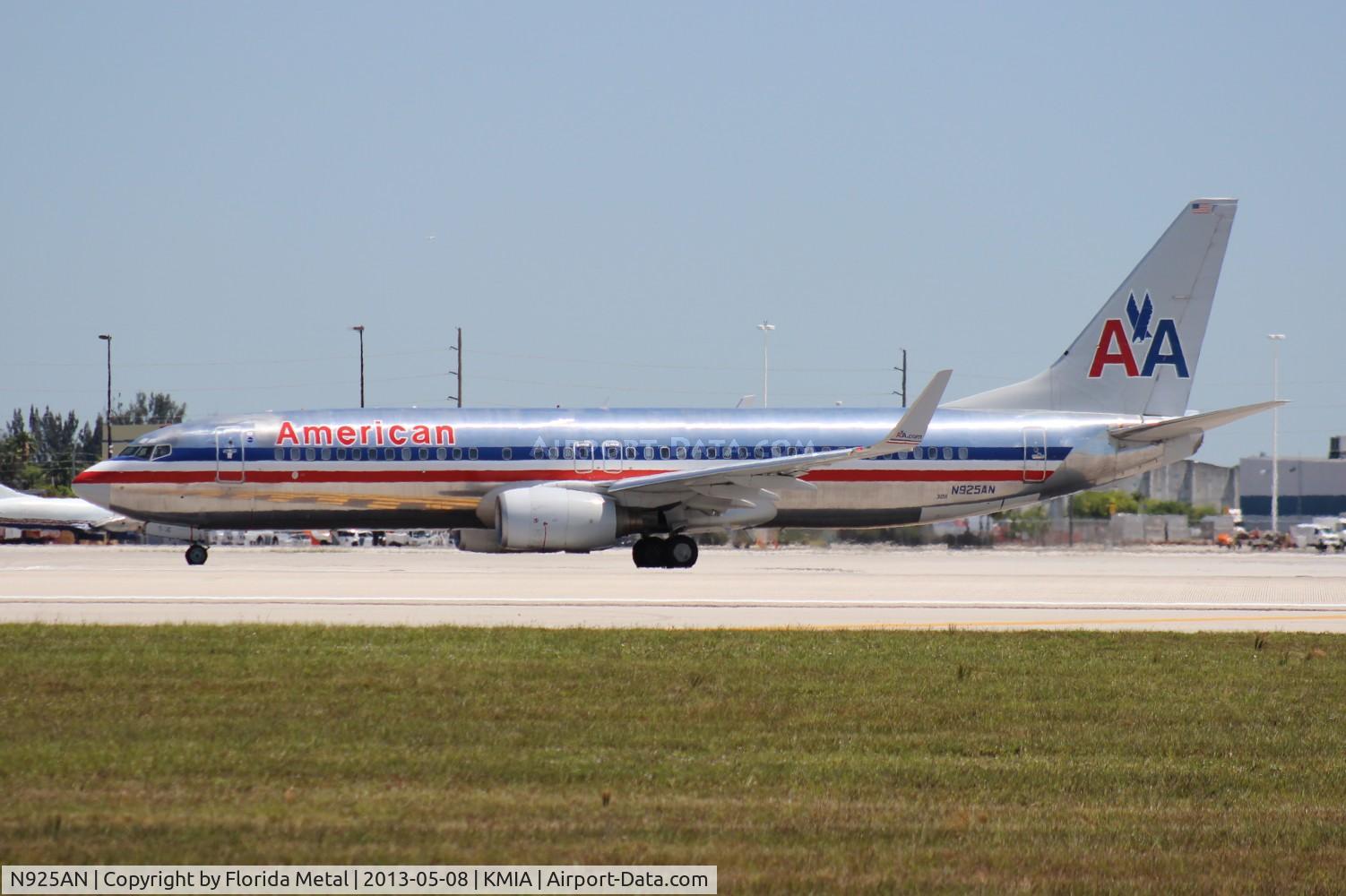 N925AN, 1999 Boeing 737-823 C/N 29526, American 737-800