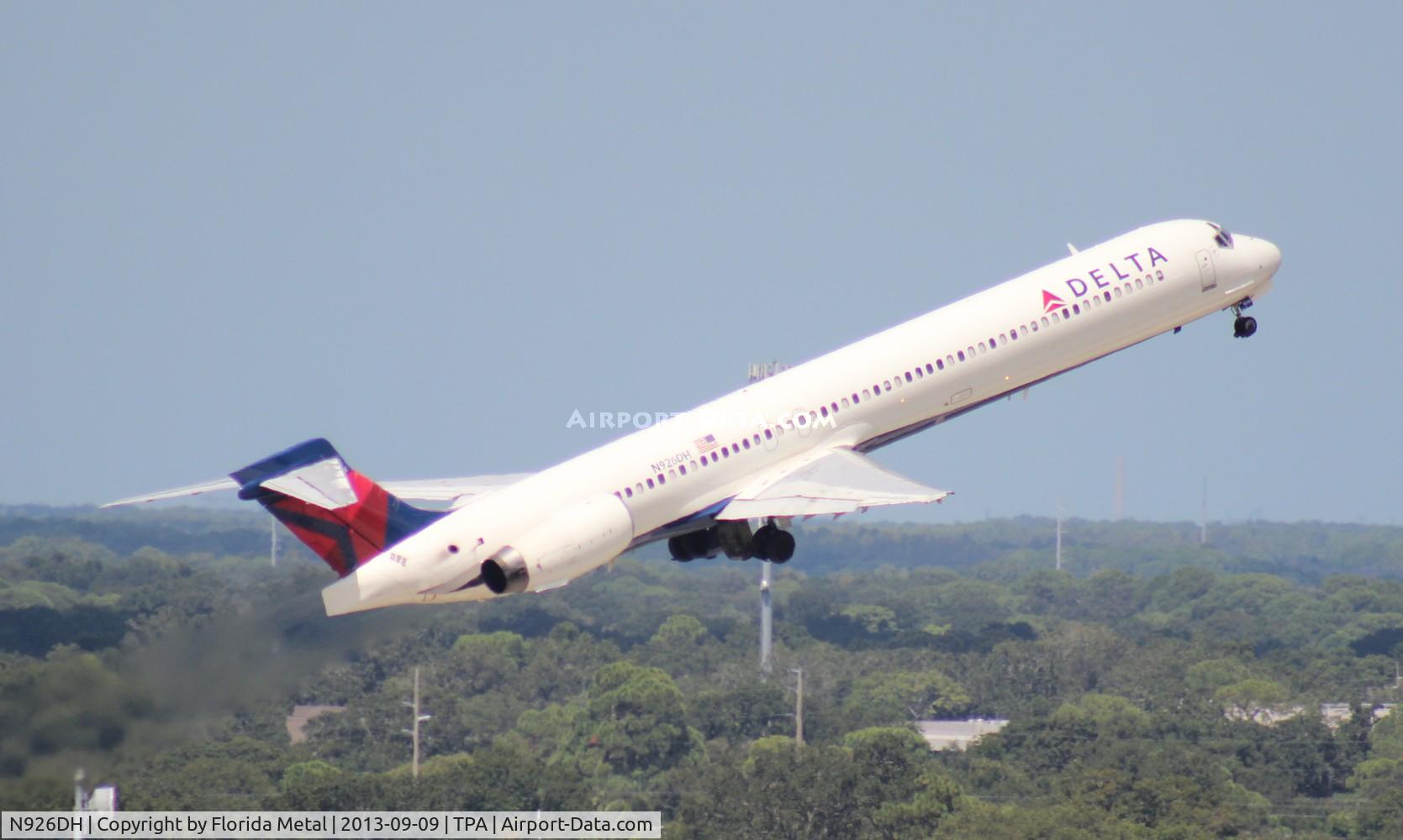 N926DH, 1998 McDonnell Douglas MD-90-30 C/N 53588, Delta MD-90