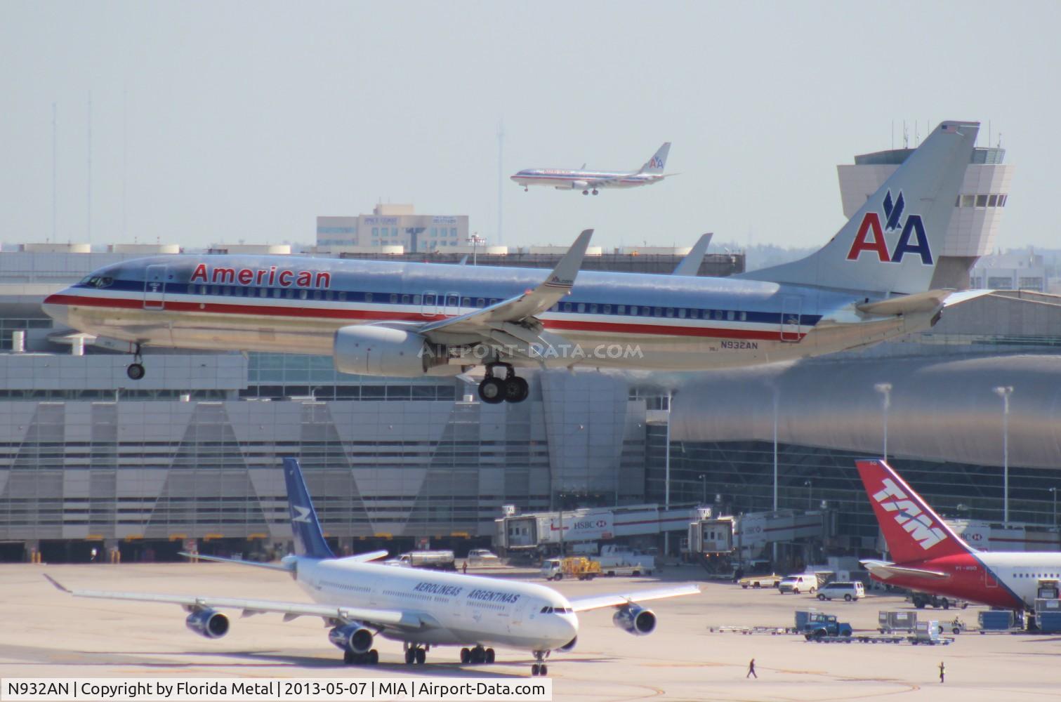 N932AN, 2000 Boeing 737-823 C/N 29530, American 737-800