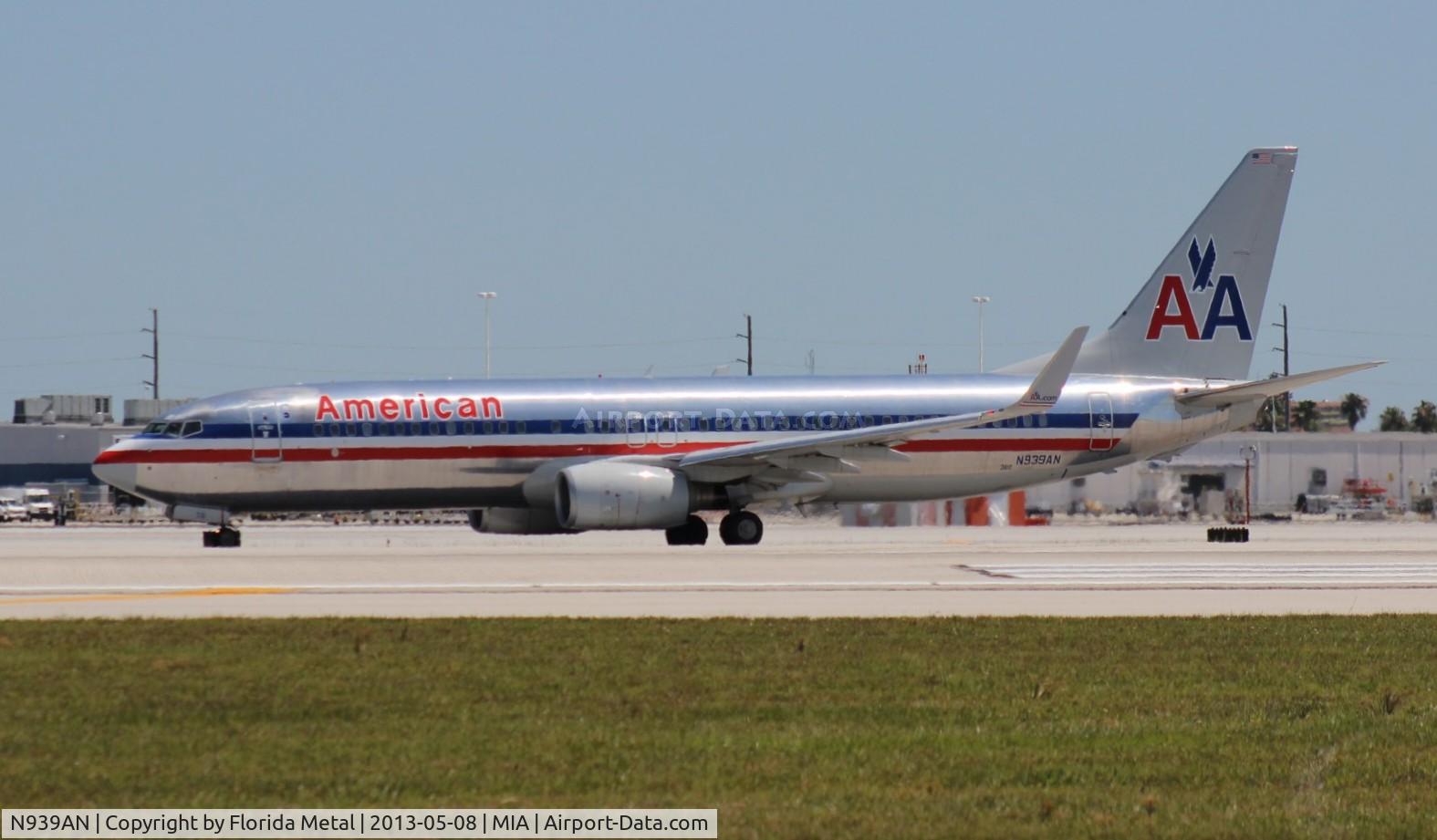 N939AN, 2000 Boeing 737-823 C/N 30083, American 737-800