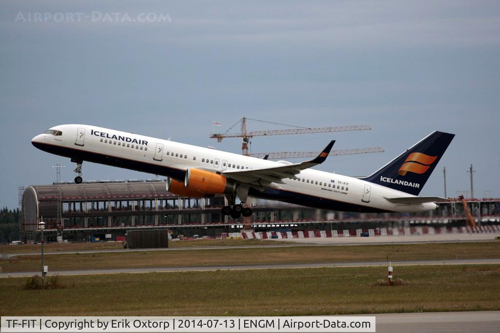 TF-FIT, 1994 Boeing 757-256 C/N 26244, TF-FIT, Photo taken from the SAS museum