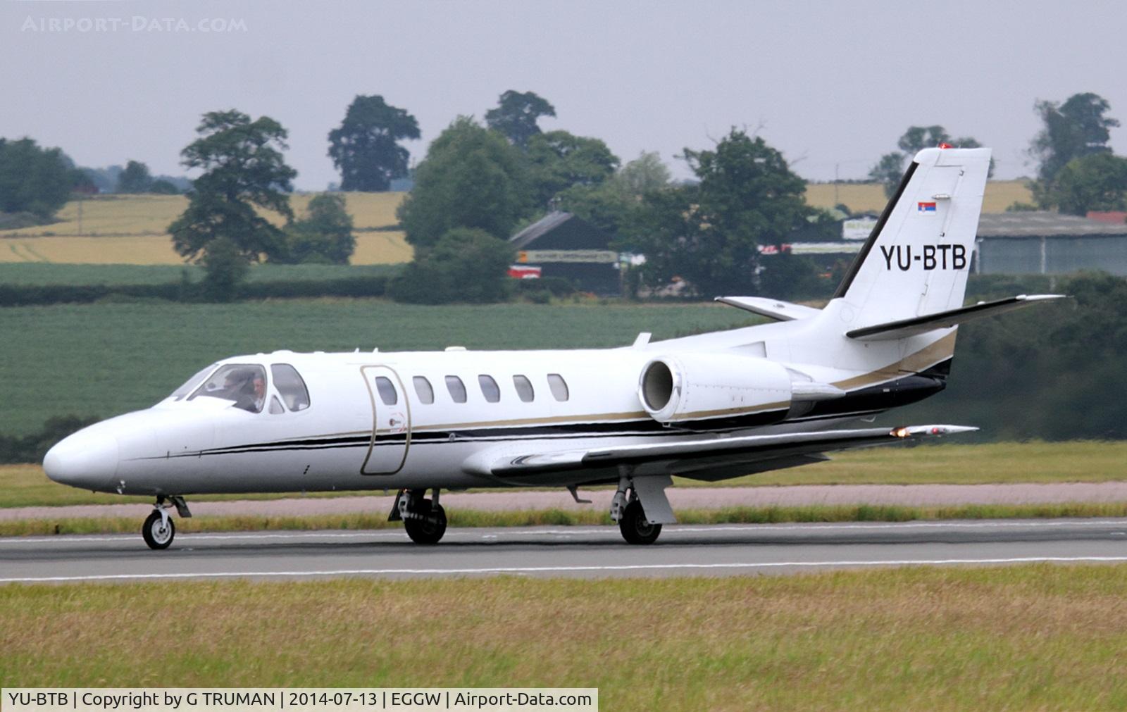 YU-BTB, 2002 Cessna 550 Citation Bravo C/N 550-1037, Departing Luton on a hazy day