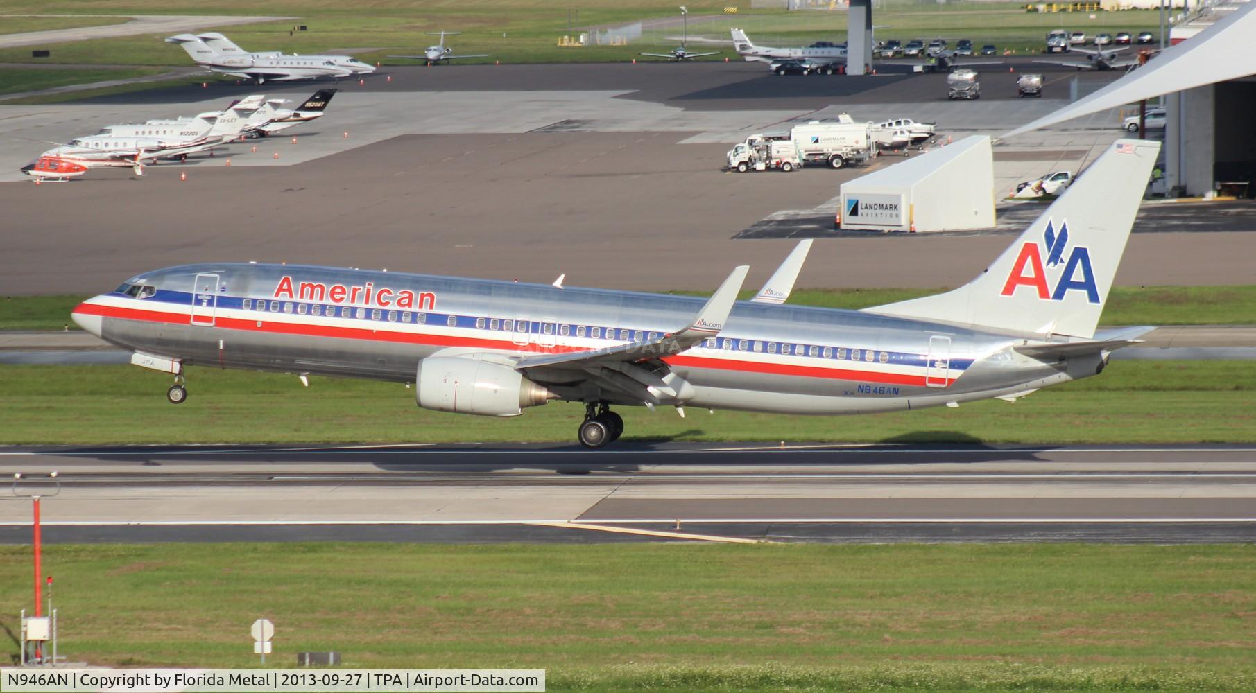 N946AN, 2000 Boeing 737-823 C/N 30600, American 737-800