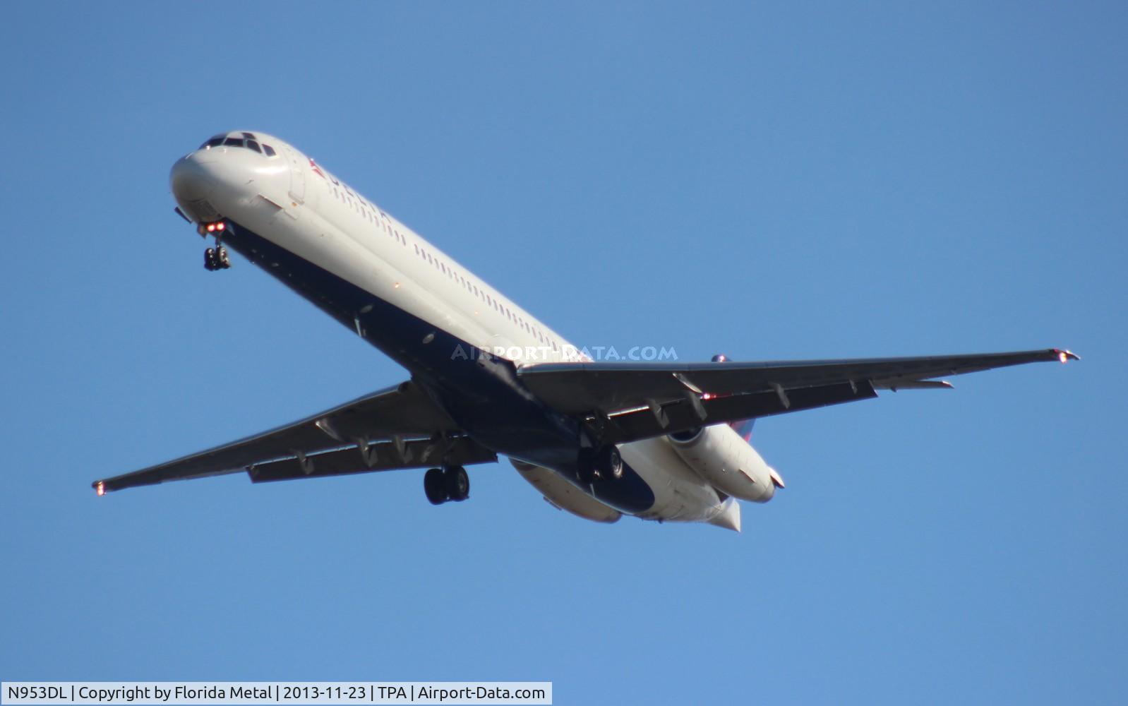 N953DL, 1990 McDonnell Douglas MD-88 C/N 49884, Delta MD-88