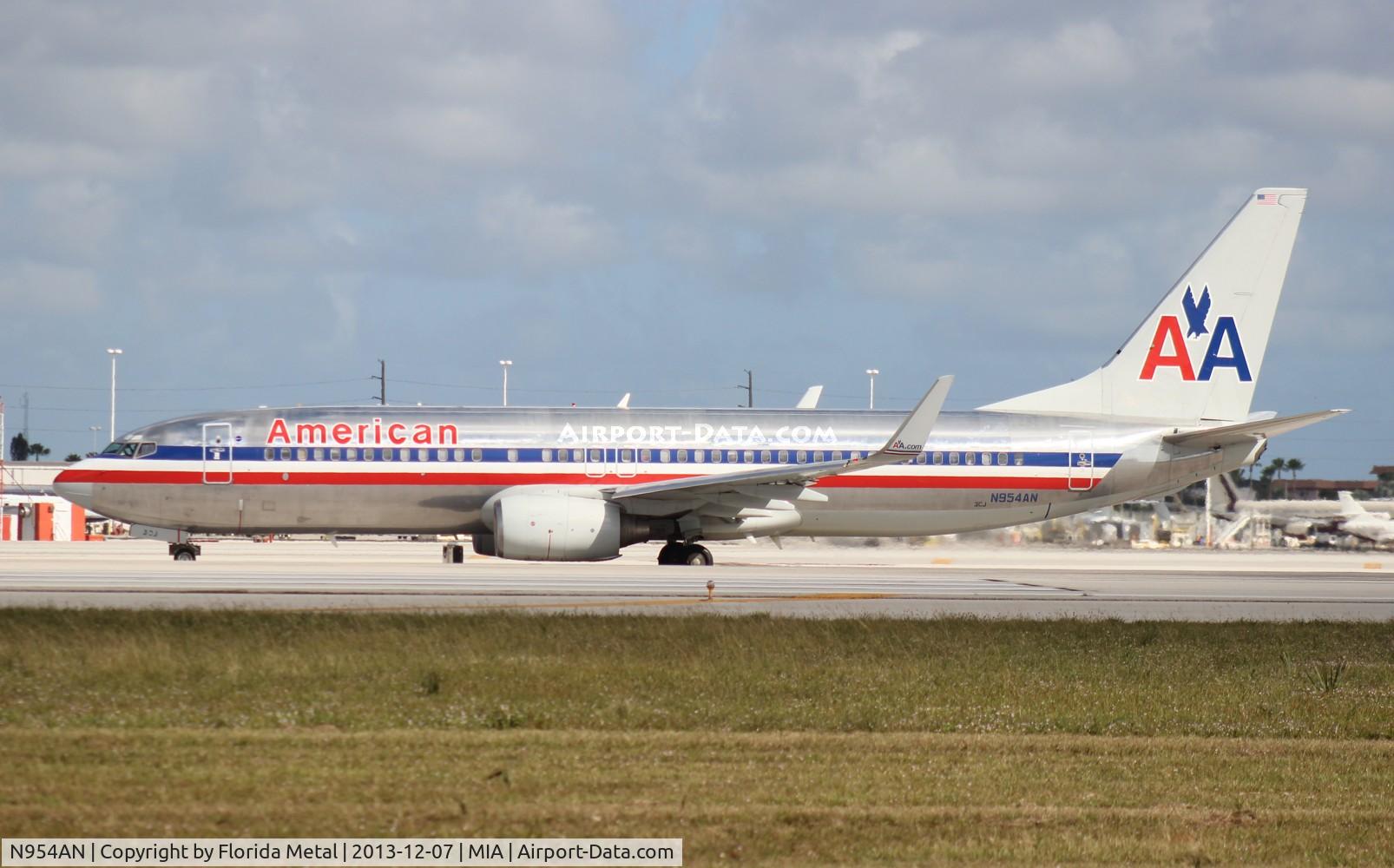 N954AN, 2001 Boeing 737-823 C/N 30089, American 737-800