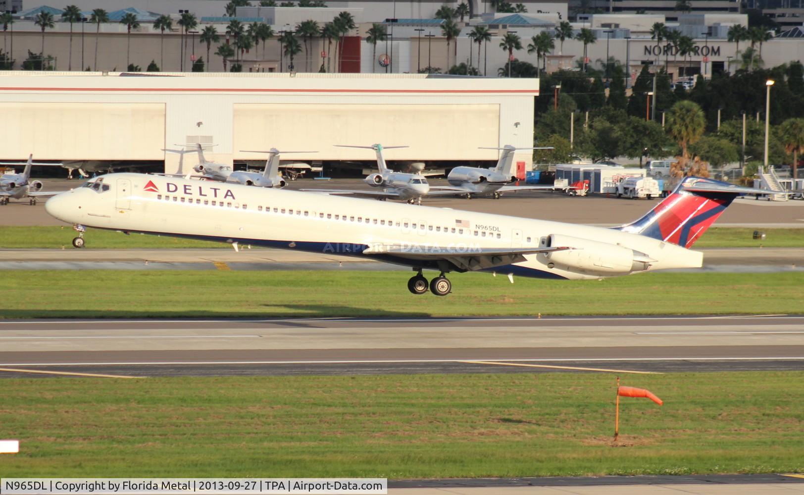 N965DL, 1990 McDonnell Douglas MD-88 C/N 49984, Delta MD-88