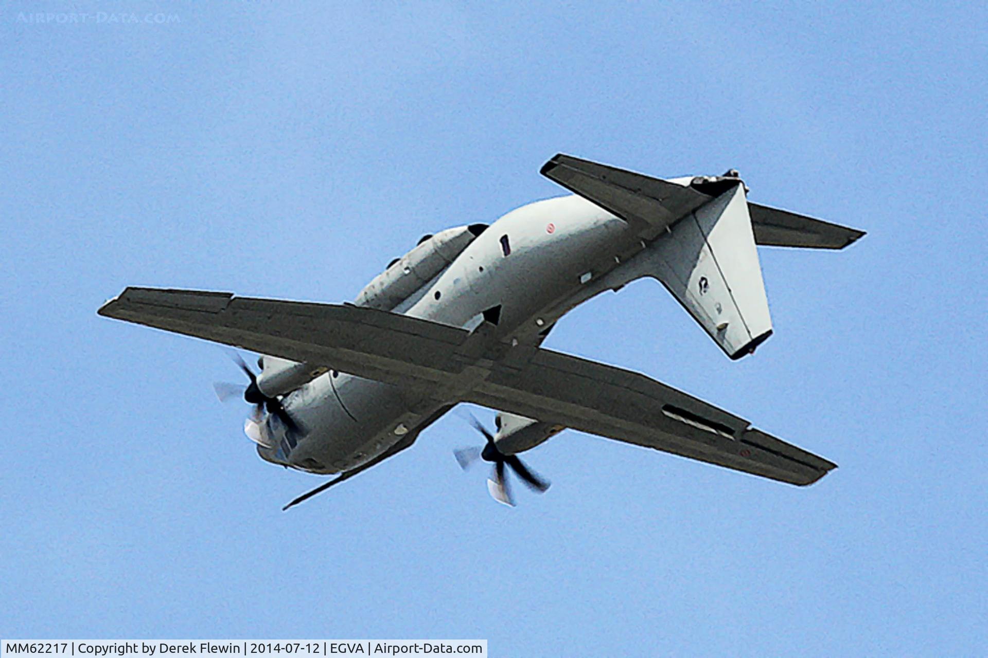 MM62217, 2007 Alenia C-27J Spartan C/N 4116, RIAT 2014, C-27J Spartan, 311° Gruppo/RSV Italian Air Force, top of a loop, only heavy lift aircraft in service to be able to carry out this manoeuvre.