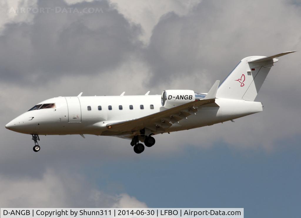D-ANGB, 2002 Bombardier Challenger 604 (CL-600-2B16) C/N 5541, Landing rwy 32L