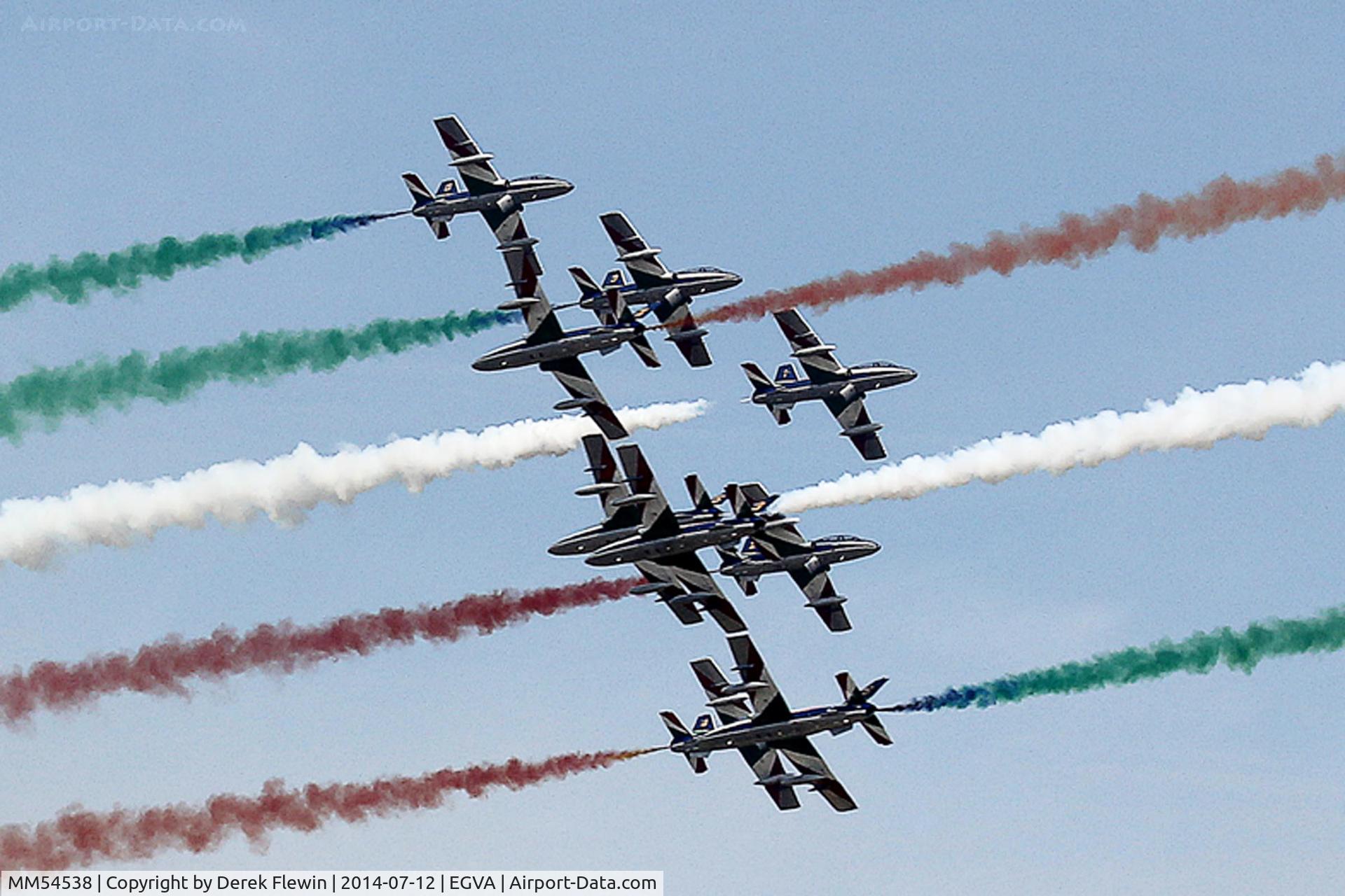 MM54538, Aermacchi MB-339PAN C/N 6759/154/AA070, RIAT 2014, MB-339A, Frecce Tricolori, converging flight, smoke on, in the colours of the Italian flag.