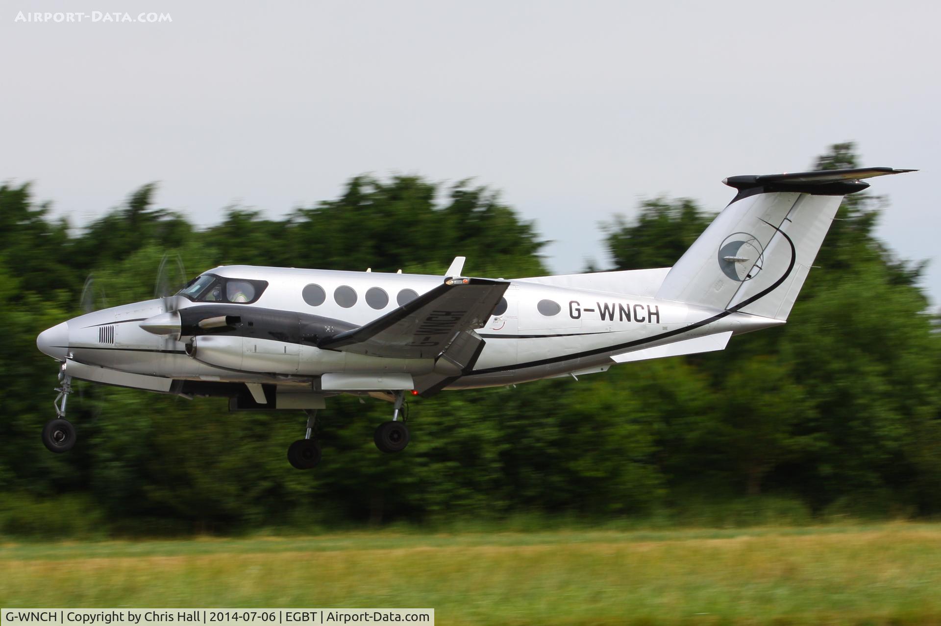 G-WNCH, 1986 Beech B200 Super King Air King Air C/N BB-1259, bringing race fans to the British F1 Grand Prix at Silverstone