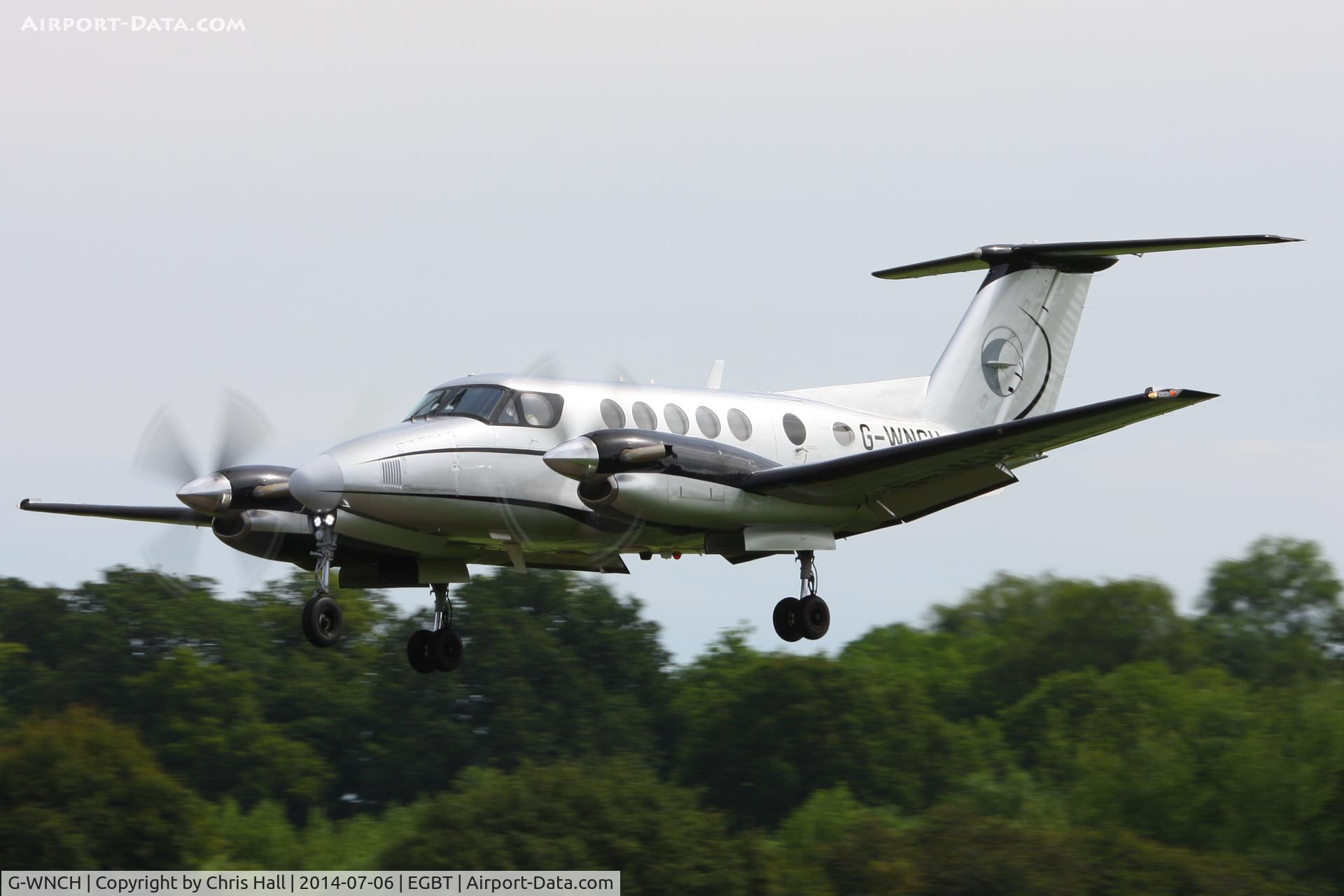 G-WNCH, 1986 Beech B200 Super King Air King Air C/N BB-1259, bringing race fans to the British F1 Grand Prix at Silverstone