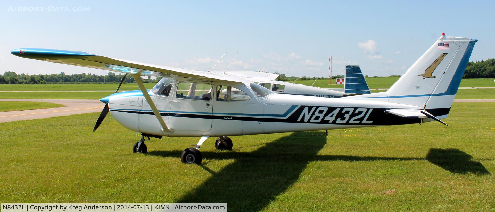 N8432L, 1968 Cessna 172I C/N 17256632, 2014 Airlake Fly-in Breakfast