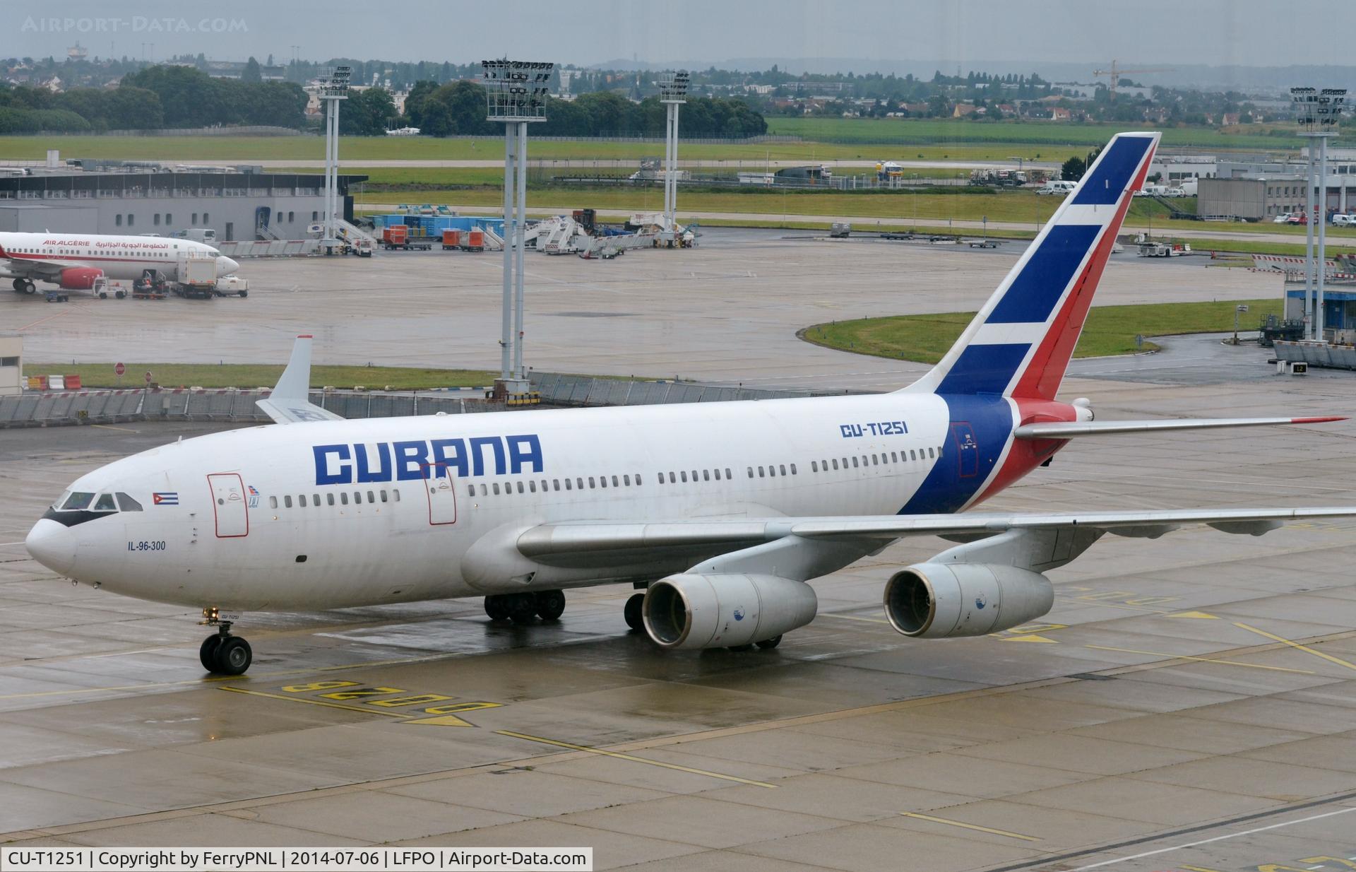 CU-T1251, 2006 Ilyushin IL-96-300 C/N 73393202016, Cubana IL96-300 in a rainy Paris