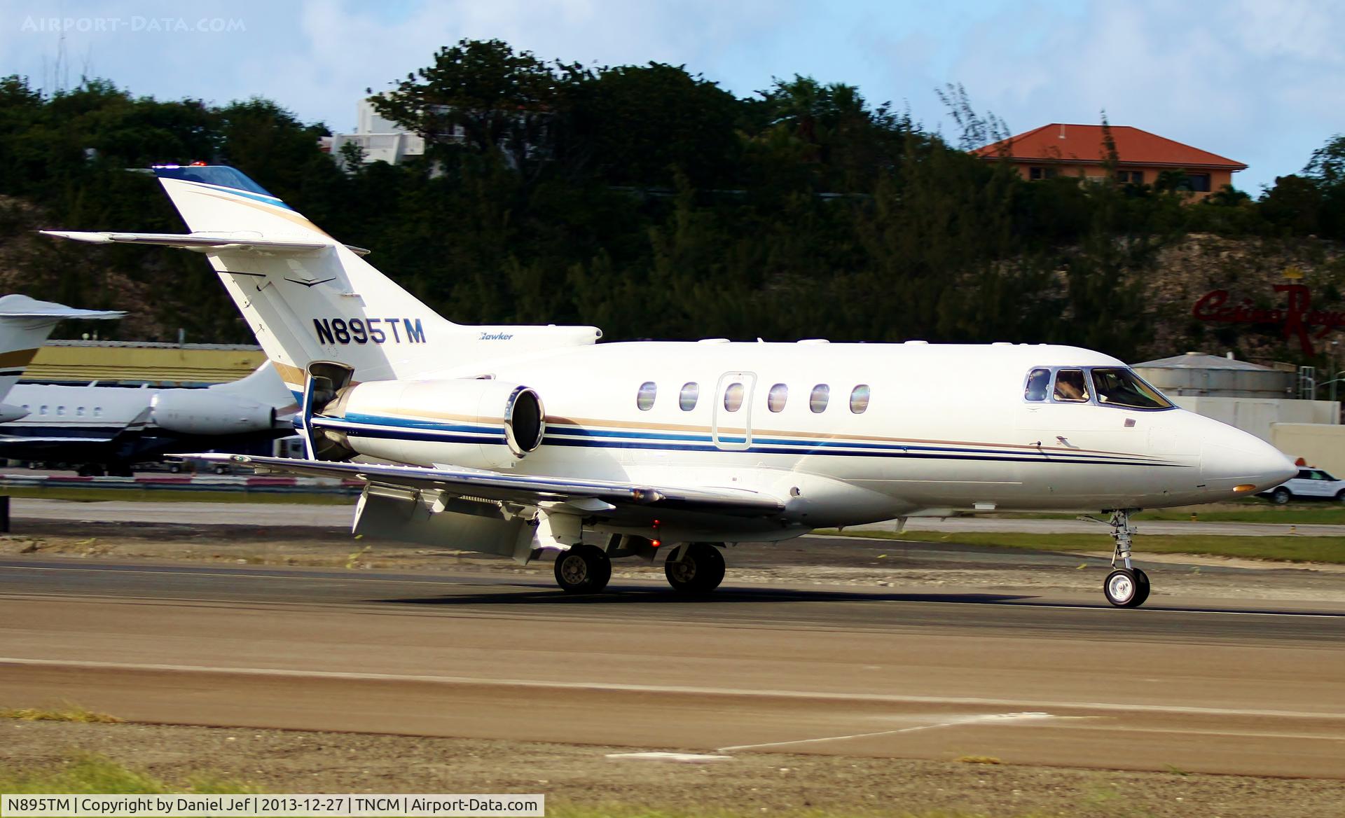 N895TM, 1999 Raytheon Hawker 800XP C/N 258416, N895TM