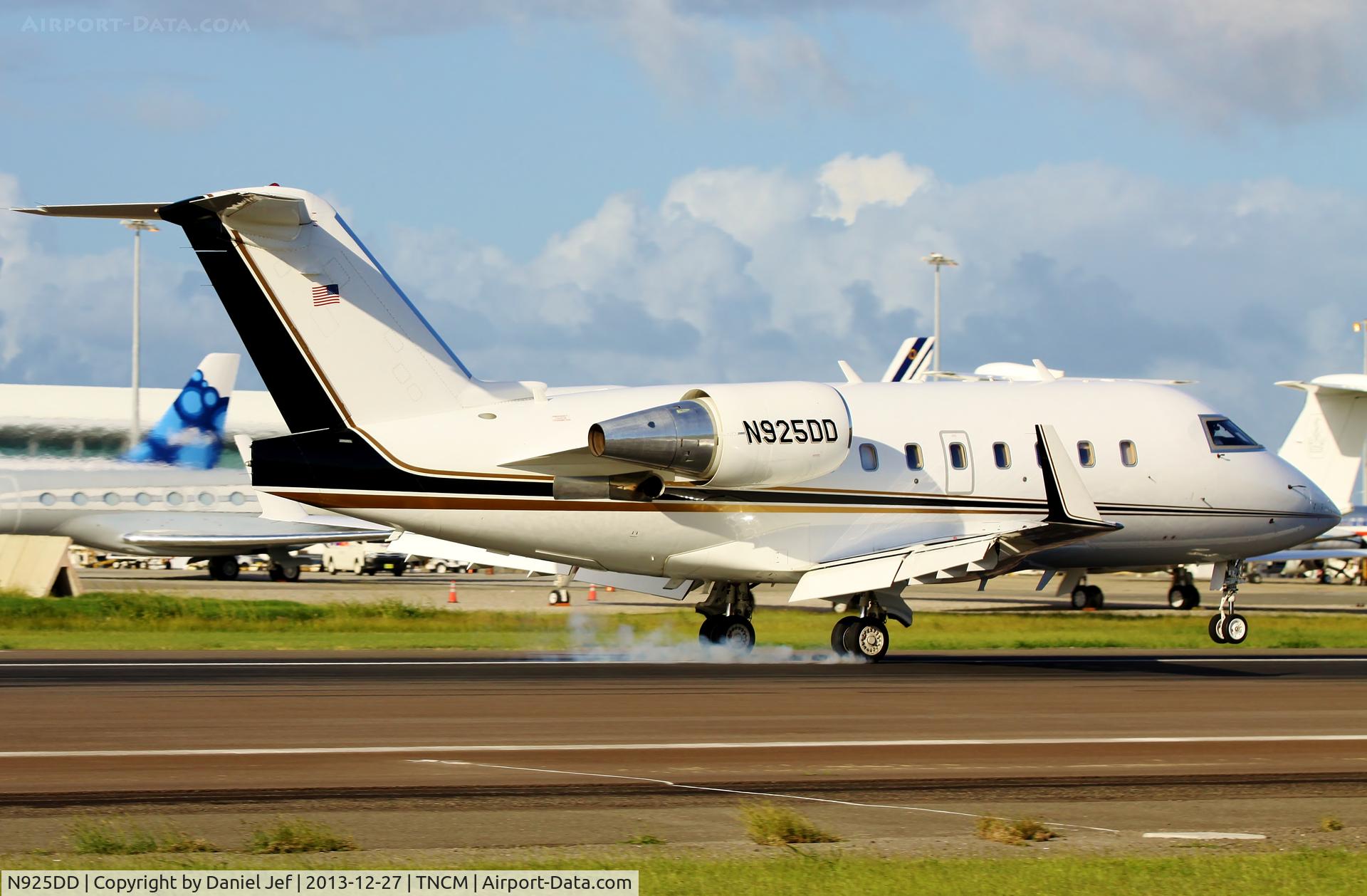 N925DD, 1994 Canadair Challenger 601-3R (CL-600-2B16) C/N 5170, N925DD