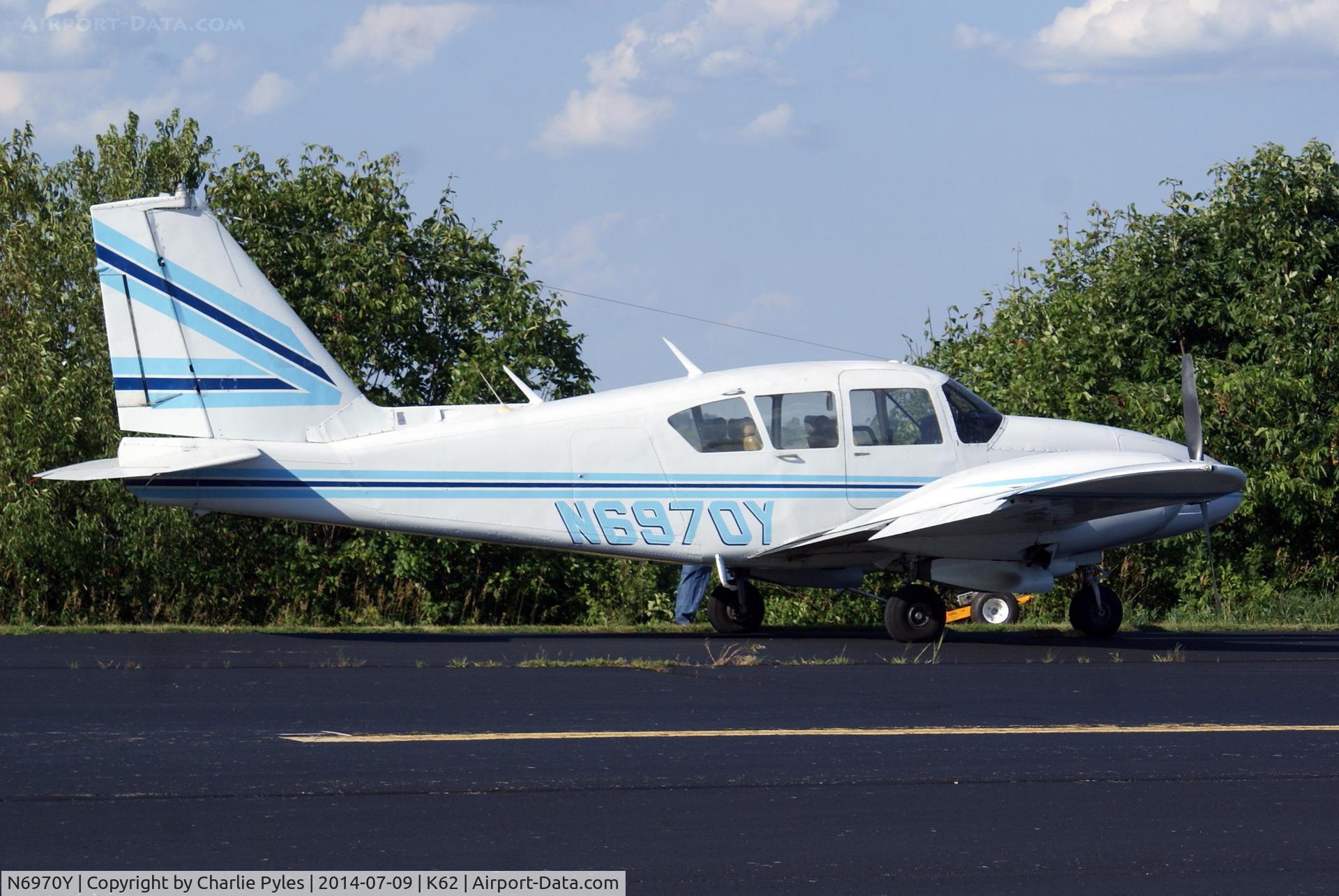 N6970Y, 1969 Piper PA-23-250 C/N 27-4337, The only based twin at K62