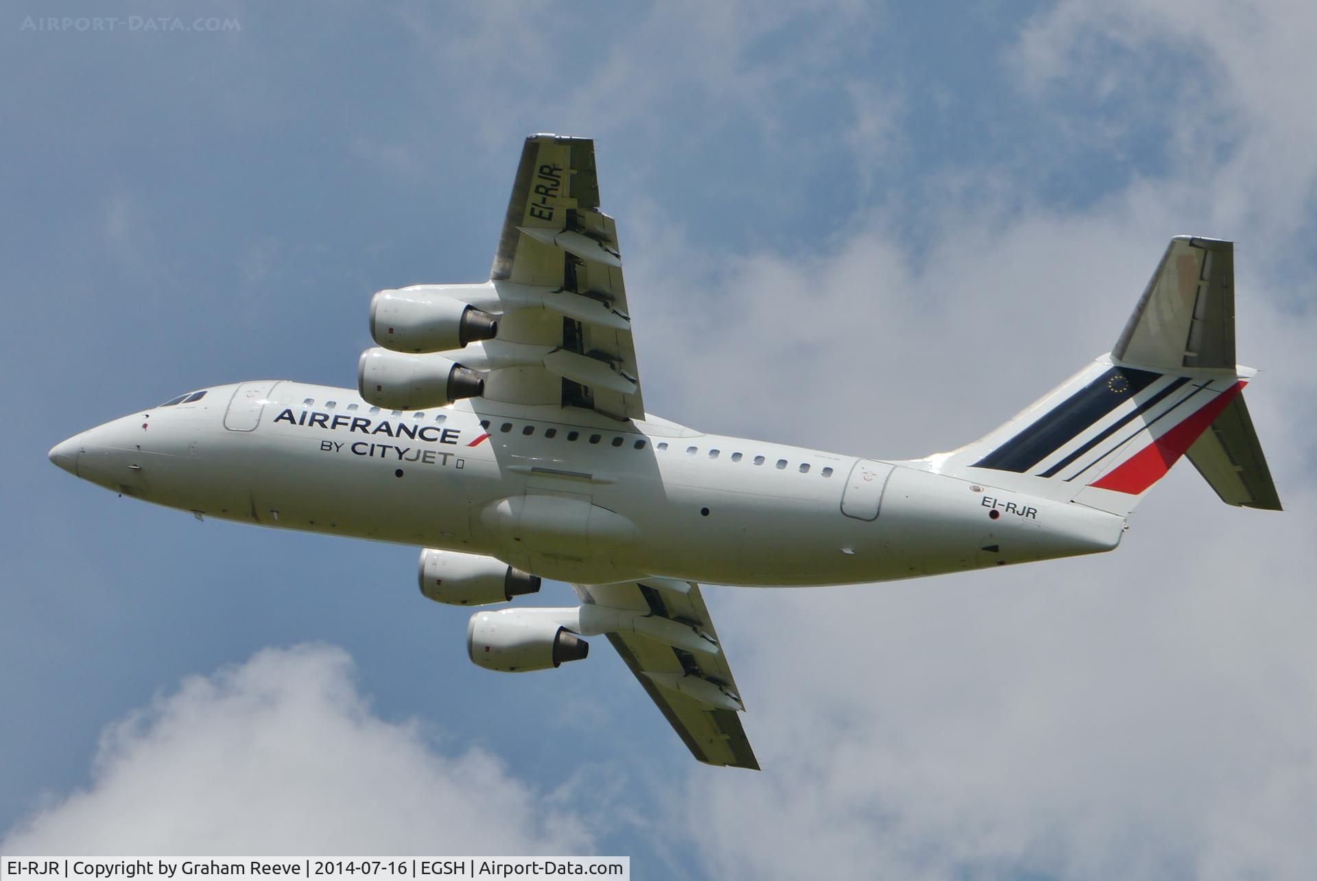 EI-RJR, 2000 British Aerospace Avro 146-RJ85A C/N E2364, Departing from Norwich.