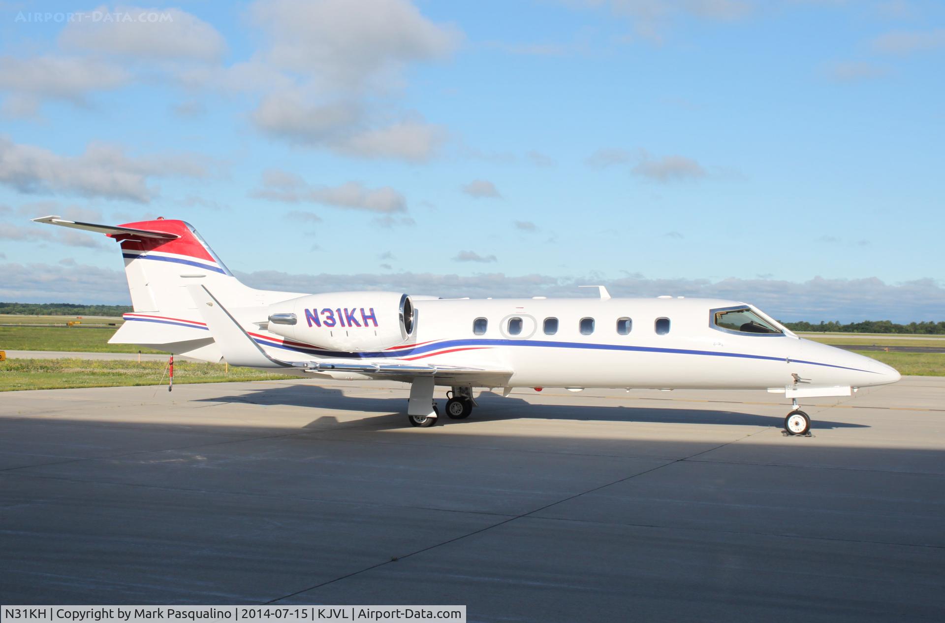 N31KH, 1999 Learjet Inc 31A C/N 173, Learjet 31A