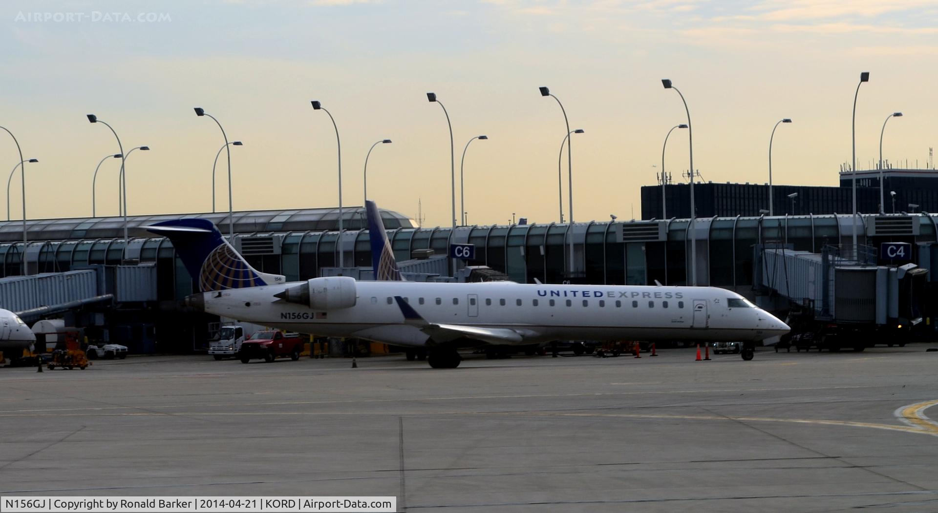 N156GJ, 2005 Bombardier CRJ-550 C/N 10227, Taxi O'Hare