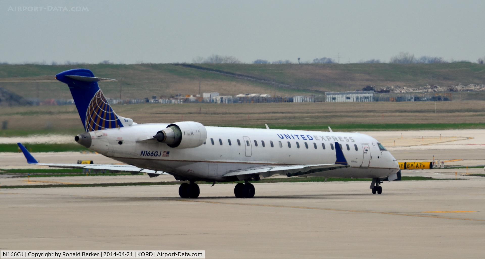 N166GJ, 2008 Bombardier CRJ-702 (CL-600-2C10) Regional Jet C/N 10266, Taxi O'Hare