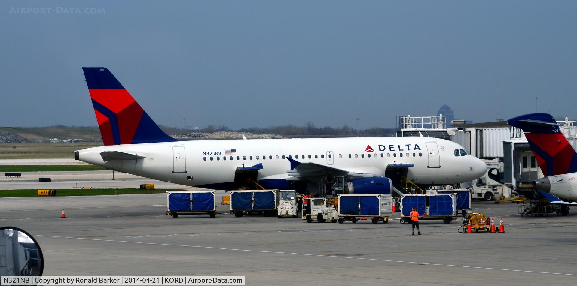 N321NB, 2001 Airbus A319-114 C/N 1414, O'Hare Chicago