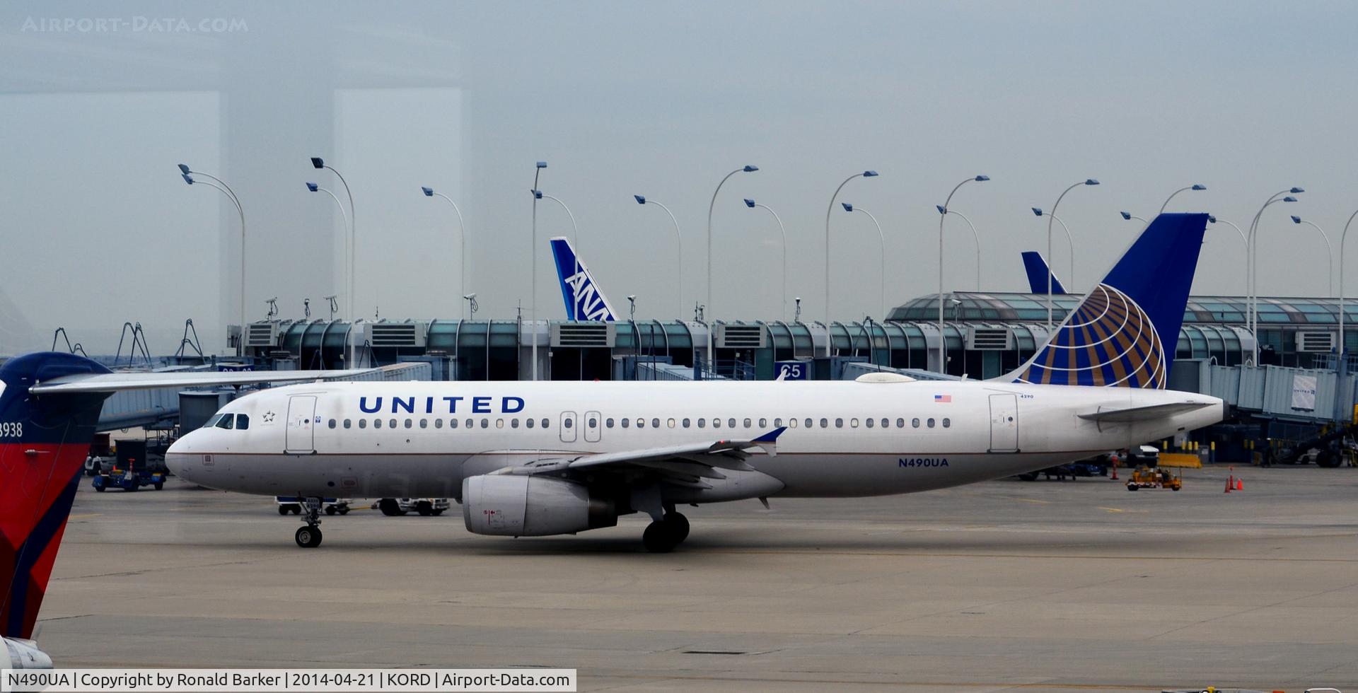 N490UA, 2002 Airbus A320-232 C/N 1728, Taxi O'Hare