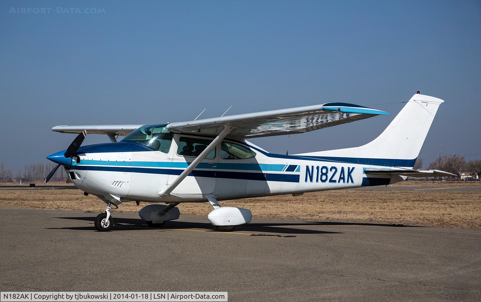 N182AK, 1979 Cessna 182Q Skylane C/N 18267486, Photographed at Los Banos Municipal Airport