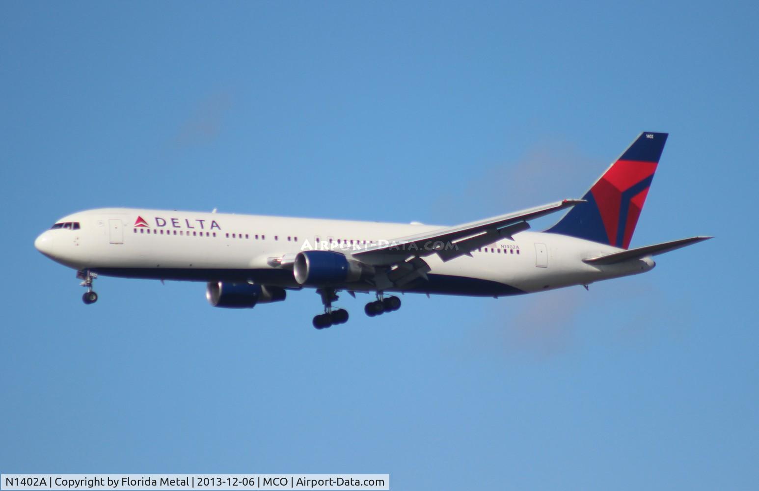 N1402A, 1993 Boeing 767-332 C/N 25989, Delta 767-300