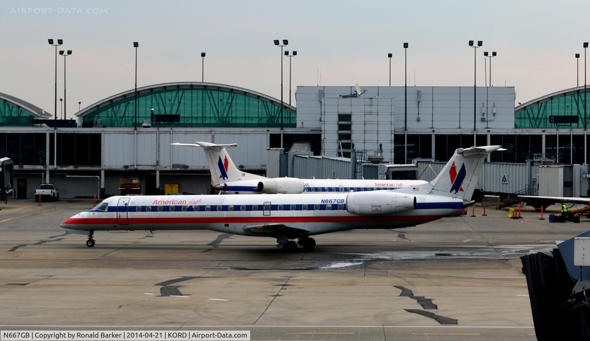 N667GB, 2004 Embraer ERJ-145LR (EMB-145LR) C/N 145784, Taxi O'Hare