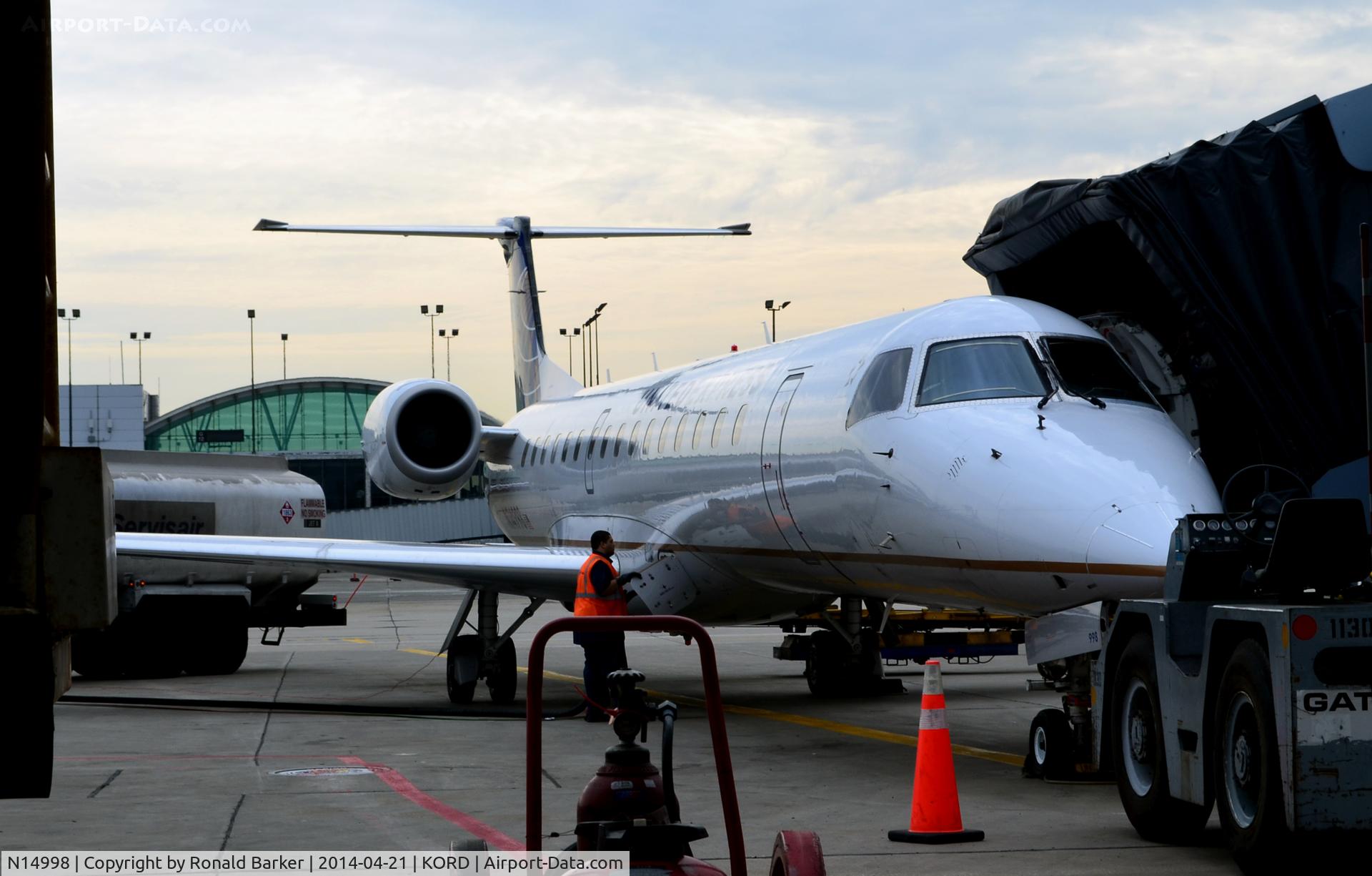 N14998, 2000 Embraer ERJ-145LR (EMB-145LR) C/N 145302, O'Hare