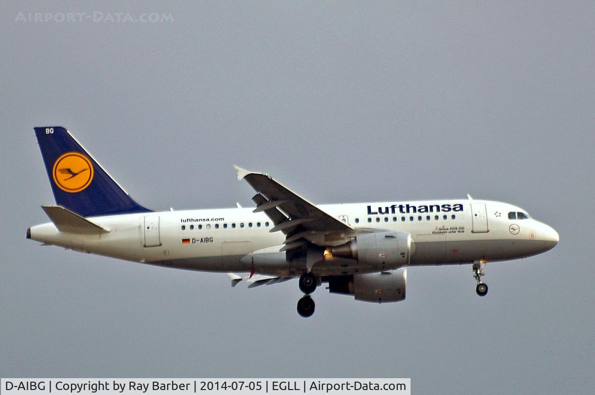 D-AIBG, 2011 Airbus A319-112 C/N 4841, Airbus A319-112 [4841] (Lufthansa) Home~G 05/07/2014. On approach 27L.