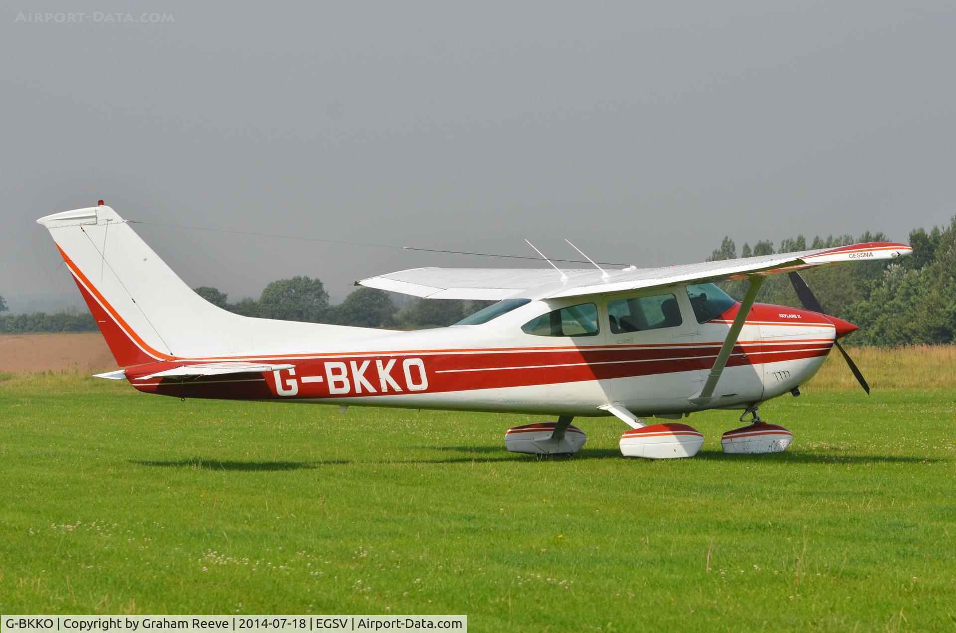 G-BKKO, 1981 Cessna 182R Skylane C/N 182-67852, Parked at Old Buckenham.