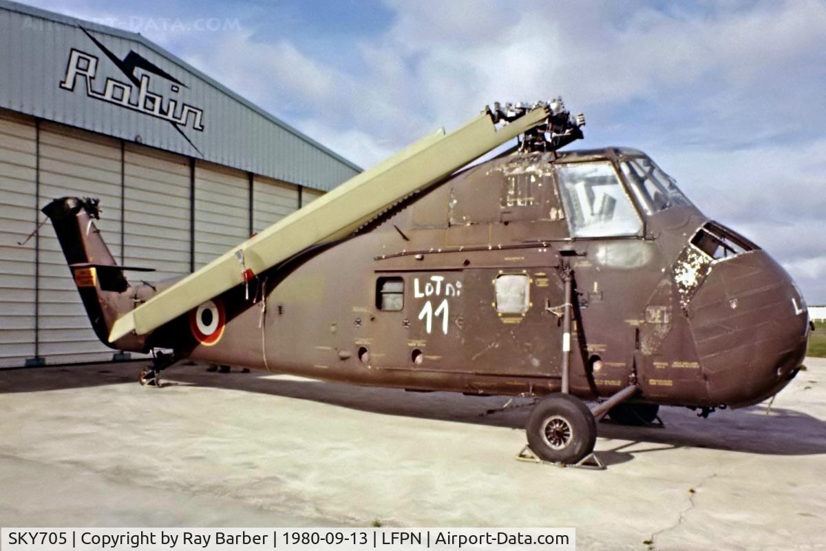 SKY705, Sikorsky H-34A Choctaw C/N SA29, Sikorsky H-34A Choctaw [58-705] (French Air Force) Toussus Le Noble~F 13/09/1980. From a slide.