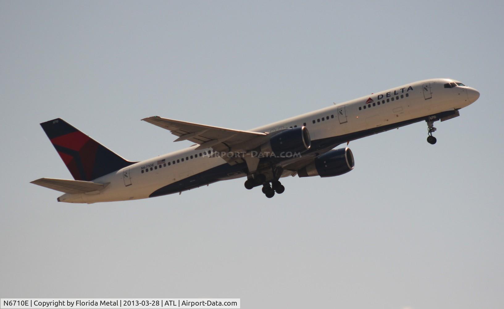 N6710E, 2000 Boeing 757-232 C/N 30482, Delta 757-200