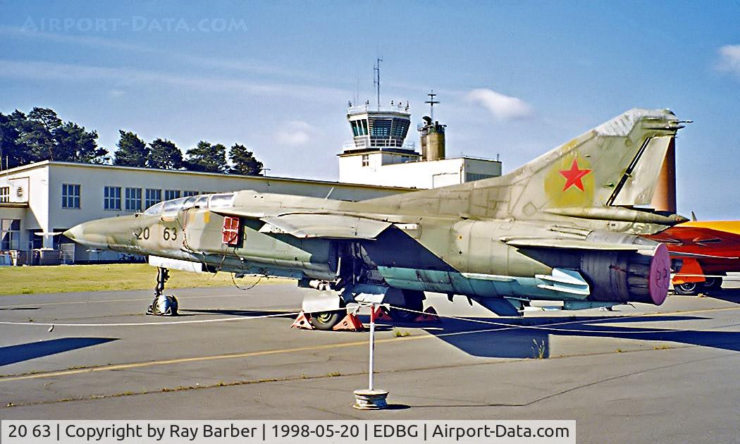 20 63, 1979 Mikoyan-Gurevich MiG-23UB C/N A1037902, Mikoyan-Gurevich MiG-23UL Flogger [A1037902] (German Air Force) Berlin-Gatow~D 20/05/1998