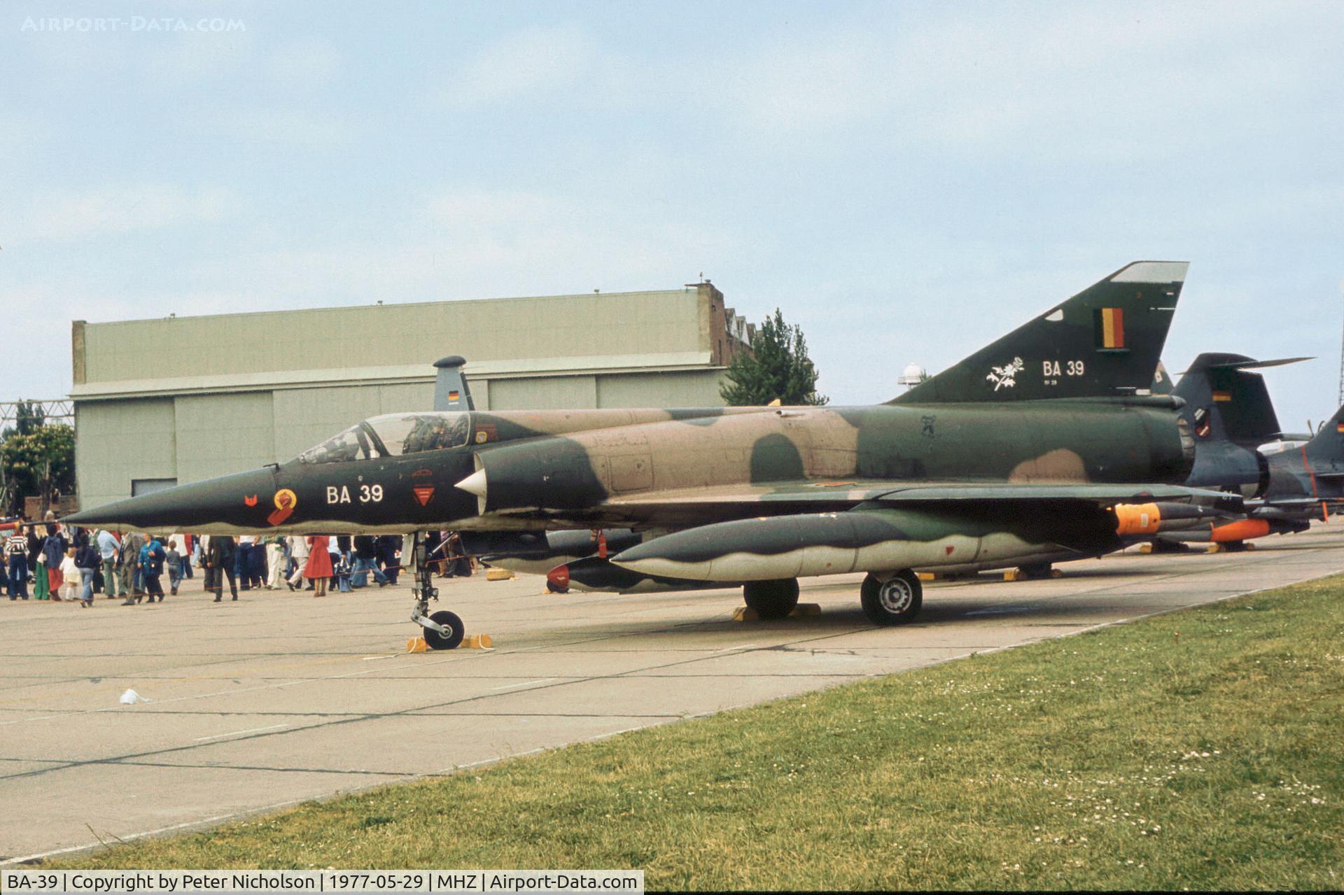 BA-39, Dassault Mirage 5BA C/N 39, Belgian Air Force Mirage 5BA on display at the 1977 RAF Mildenhall Air Fete.