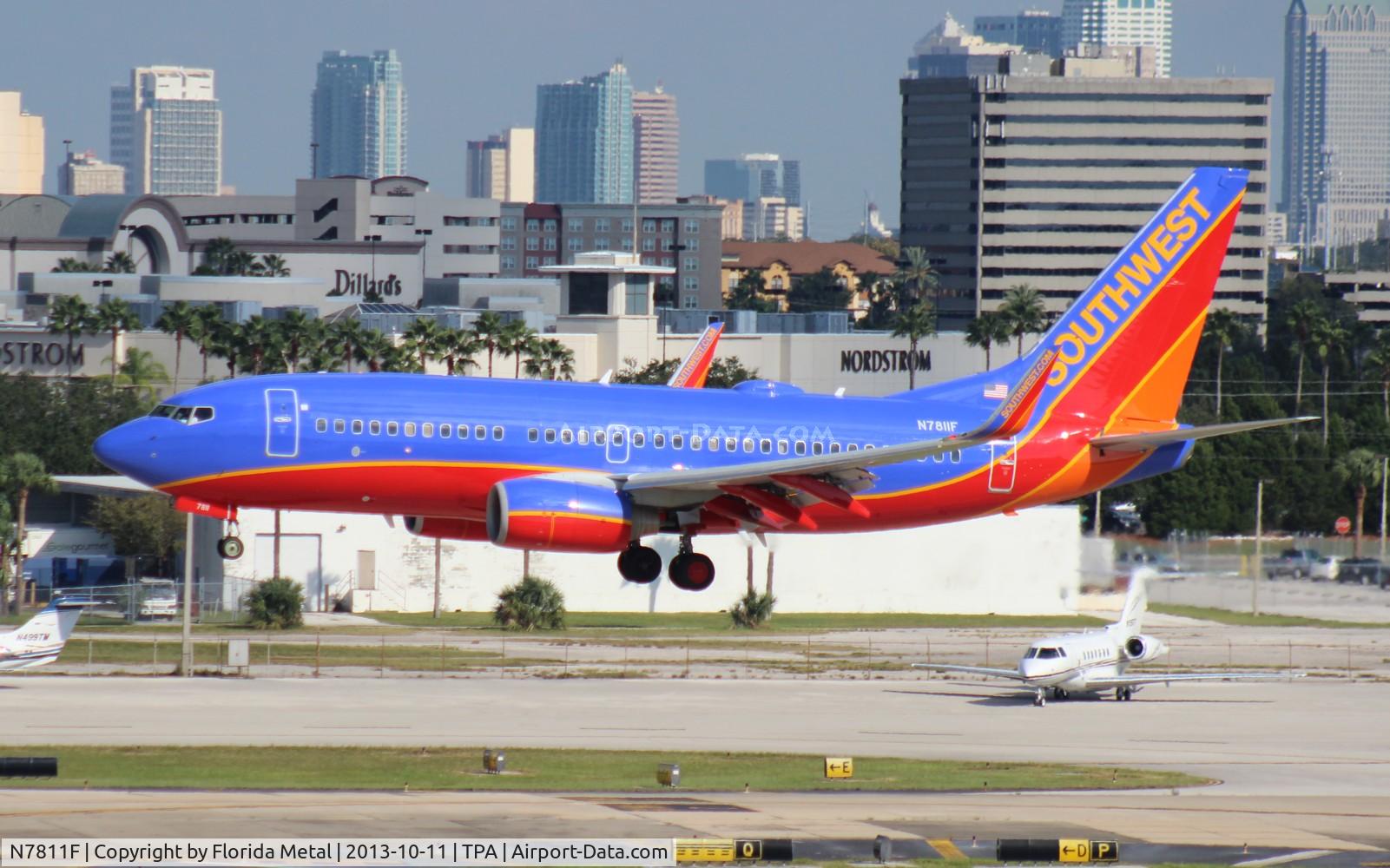 N7811F, 2001 Boeing 737-76N C/N 28654, Southwest 737-700