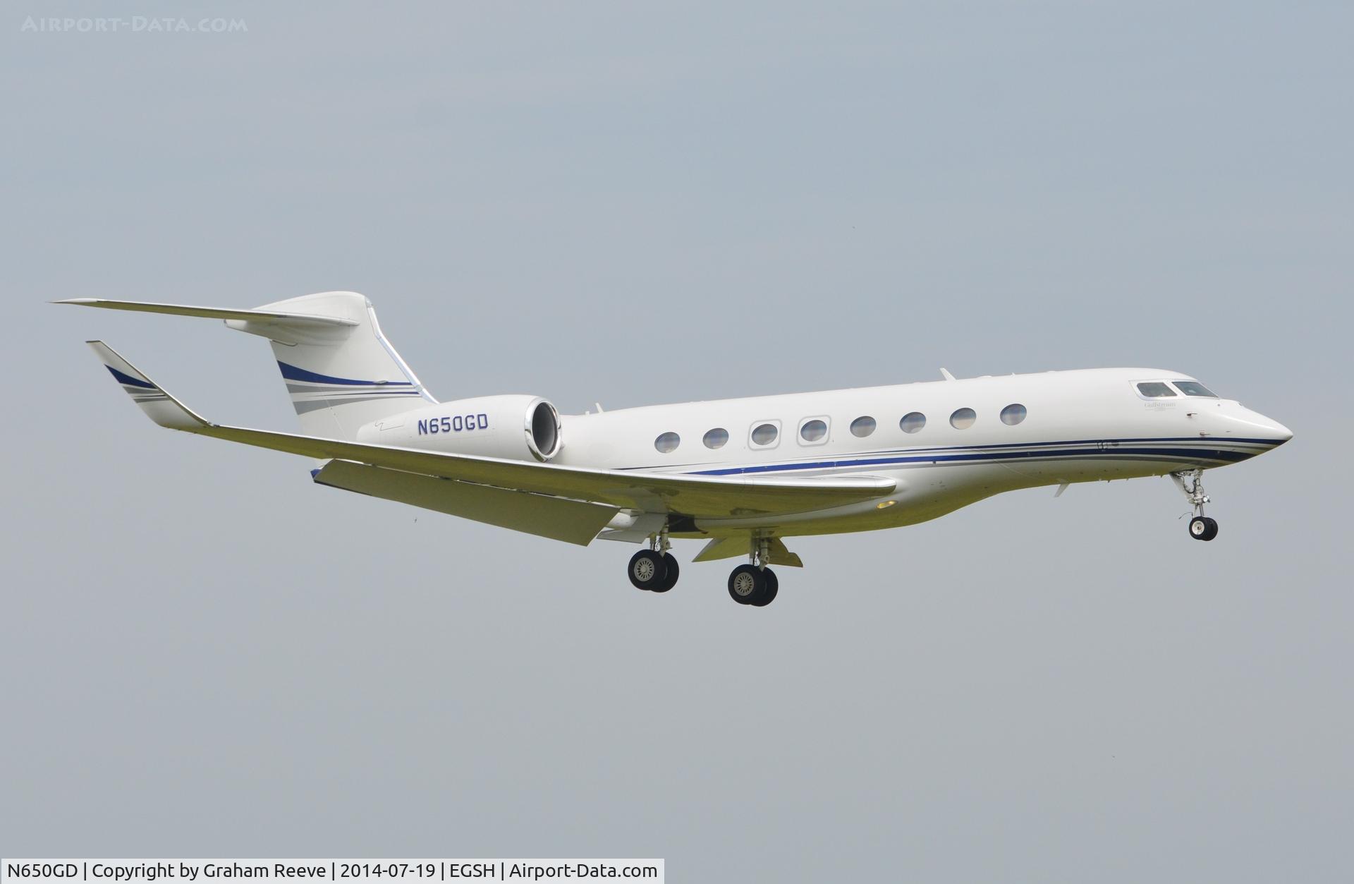 N650GD, 2010 Gulfstream Aerospace G650 (G-VI) C/N 6004, About to land on runway 