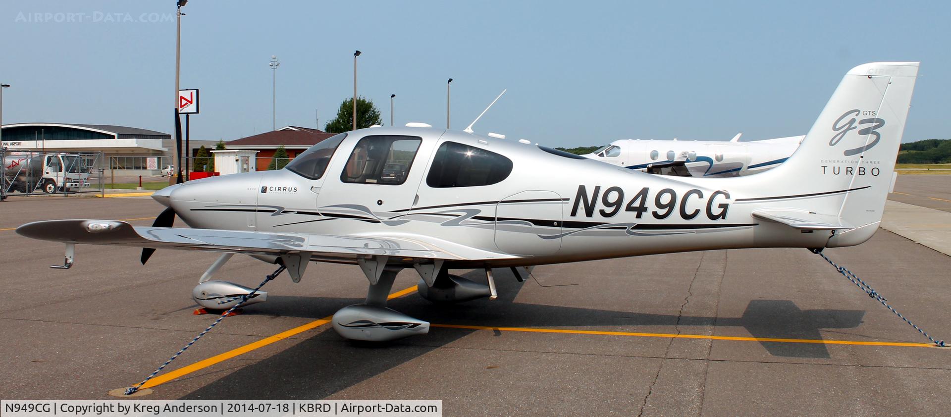 N949CG, 2007 Cirrus SR22 C/N 2803, Cirrus SR22 on the ramp in Brainerd, MN.