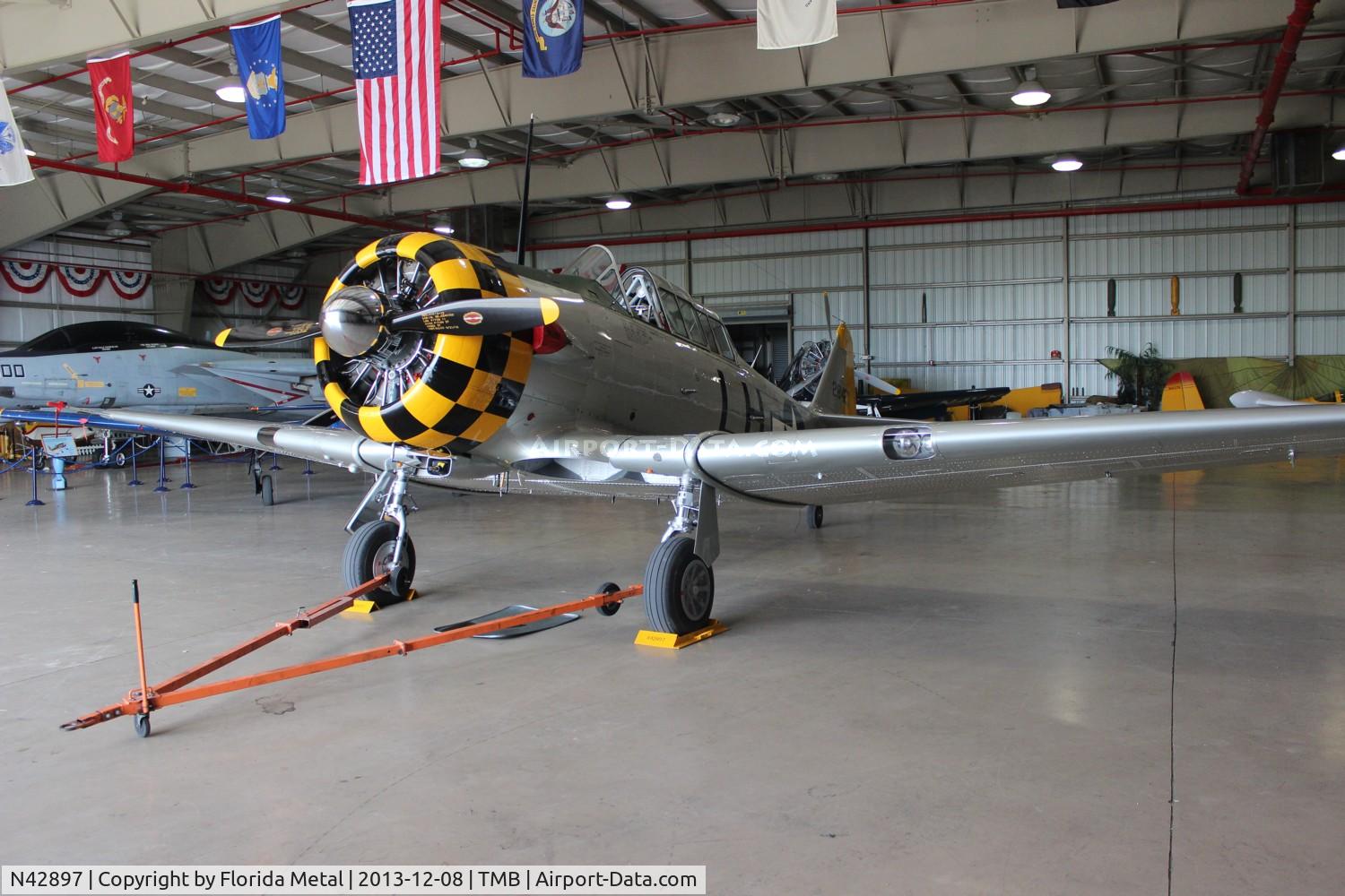 N42897, North American T-6D SNJ5 C/N 42-84211, T-6D Texan