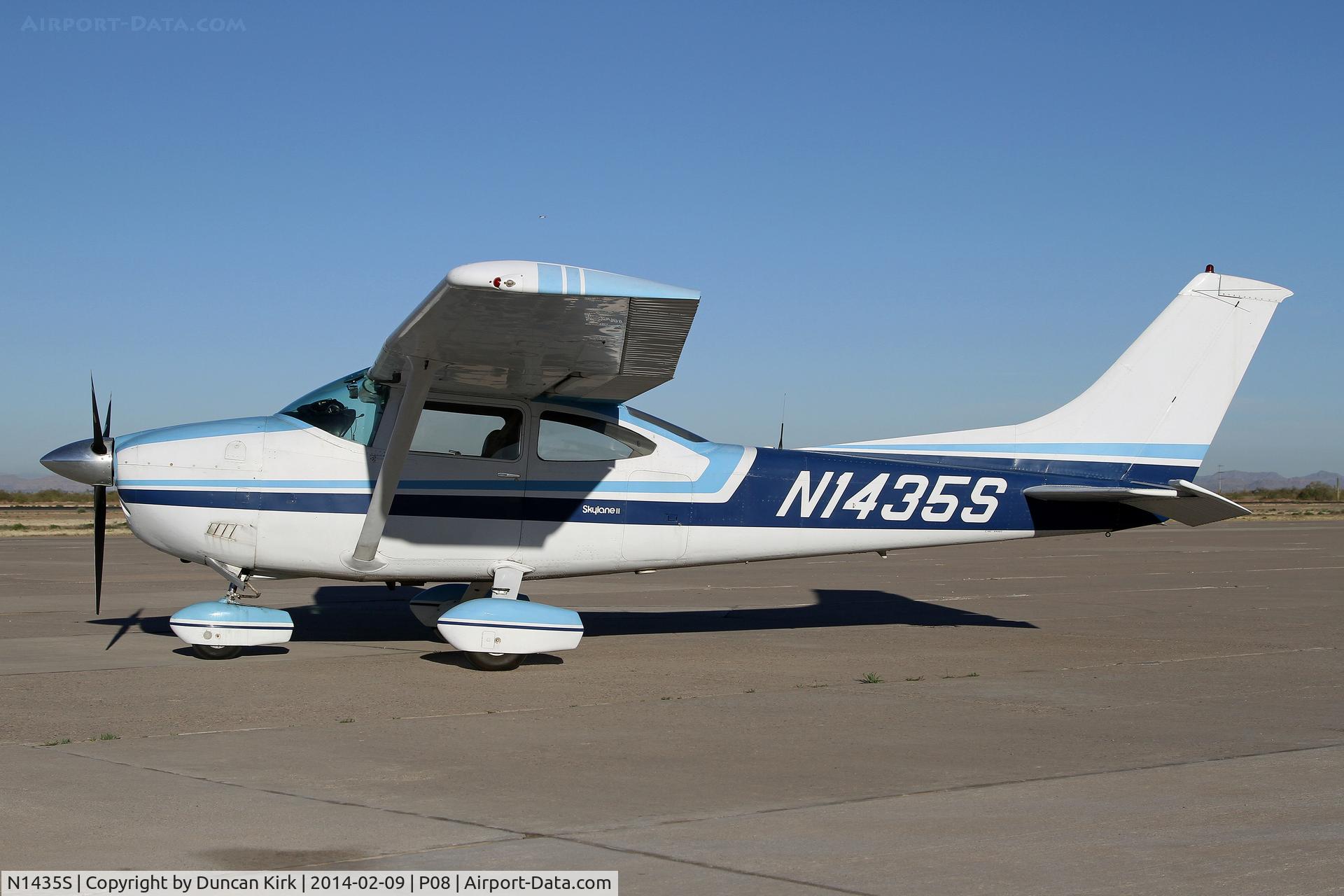 N1435S, 1976 Cessna 182P Skylane C/N 18264983, The paint scheme before it went to SunQuest in Everett, WA for a little British flavor!
