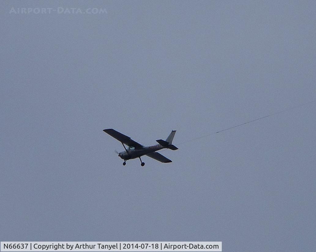 N66637, 1974 Cessna 150M C/N 15076172, Advertising over Pittsburgh