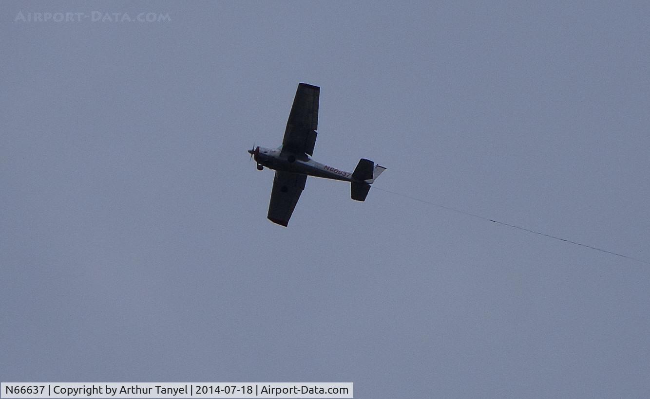 N66637, 1974 Cessna 150M C/N 15076172, Advertising over Pittsburgh