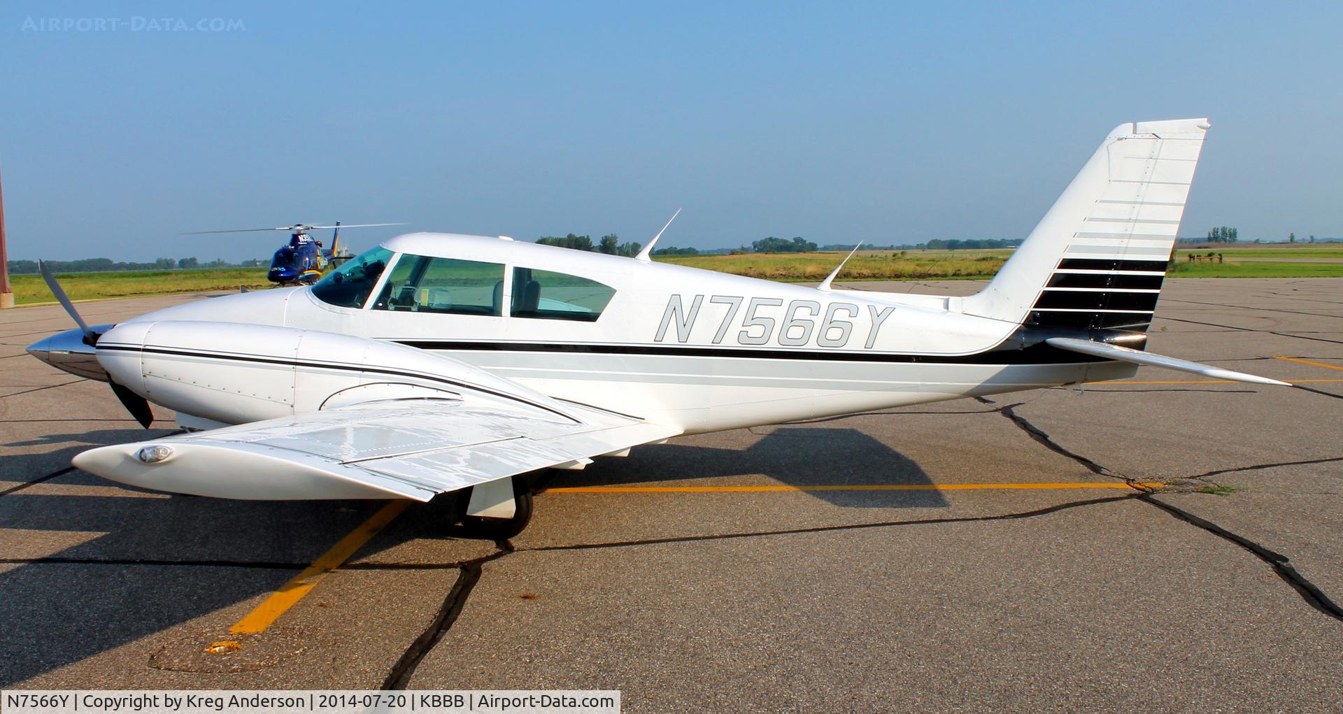 N7566Y, 1964 Piper PA-30-160 Twin Comanche Twin Comanche C/N 30-630, 2014 Benson Fly-in Breakfast