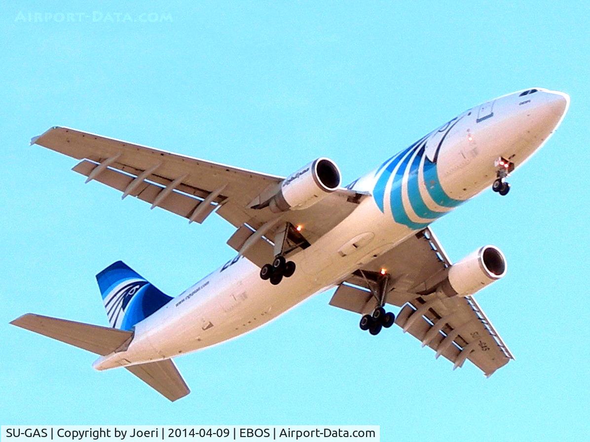 SU-GAS, 1990 Airbus A300B4-622R C/N 561, Moments before touchdown