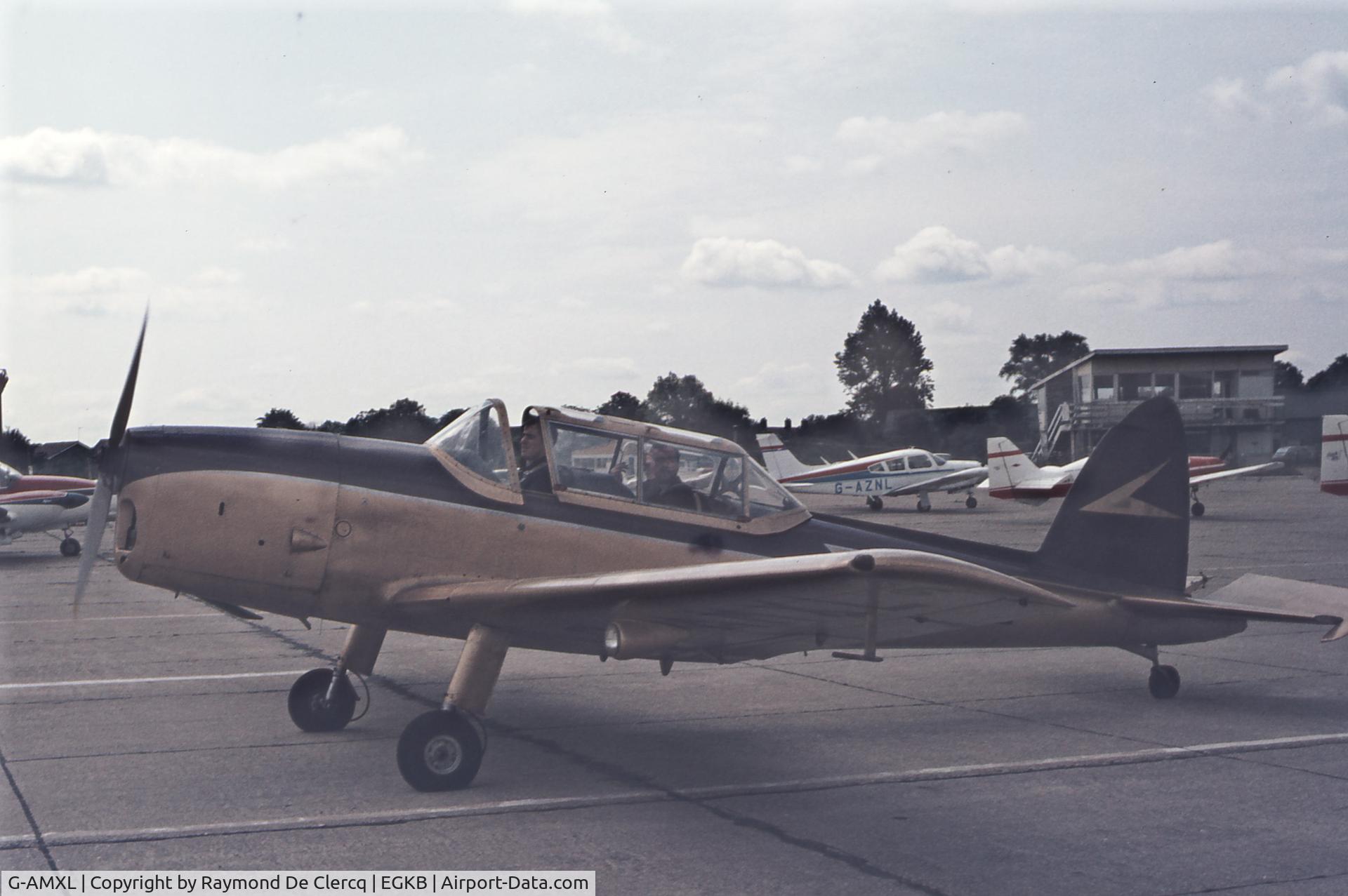 G-AMXL, 1951 De Havilland DHC-1 Chipmunk 22 C/N C1/0242, Biggin Hill 1975
