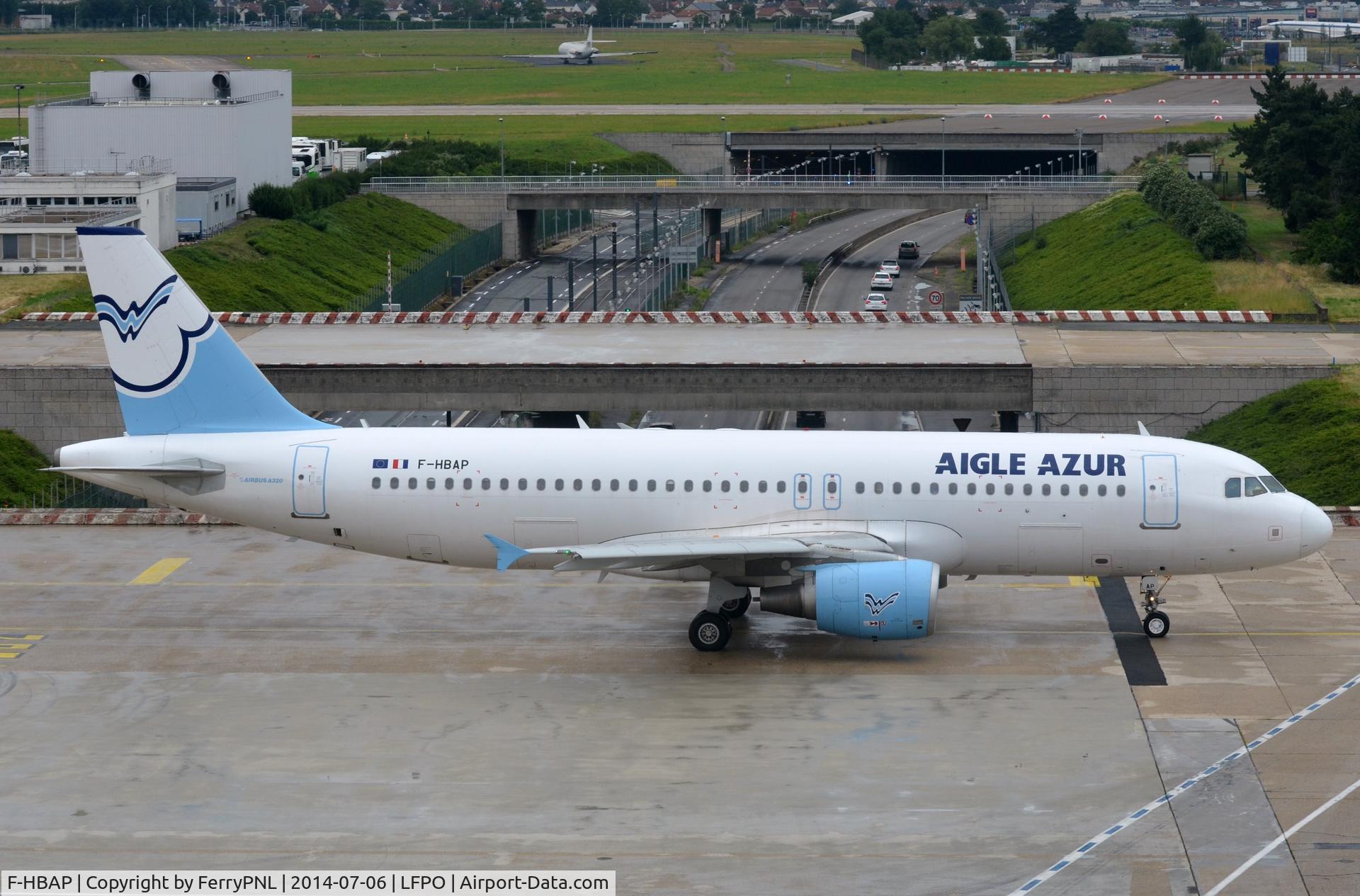 F-HBAP, 2011 Airbus A320-214 C/N 4675, Aigle Azur A320 in a rainy Paris Orly