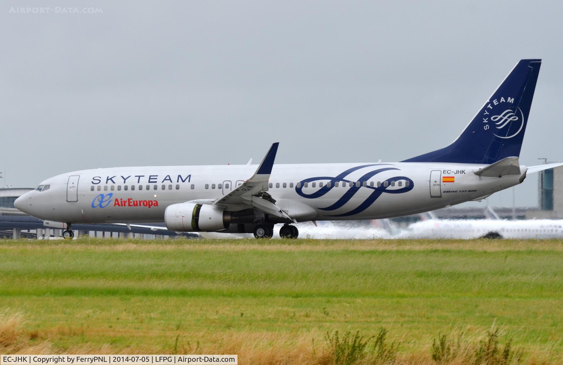 EC-JHK, 2005 Boeing 737-85P C/N 33975, Air Europa B738 operating in Skyteam uniform